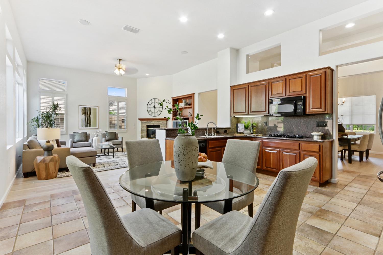 117 Hawk Crest Way
