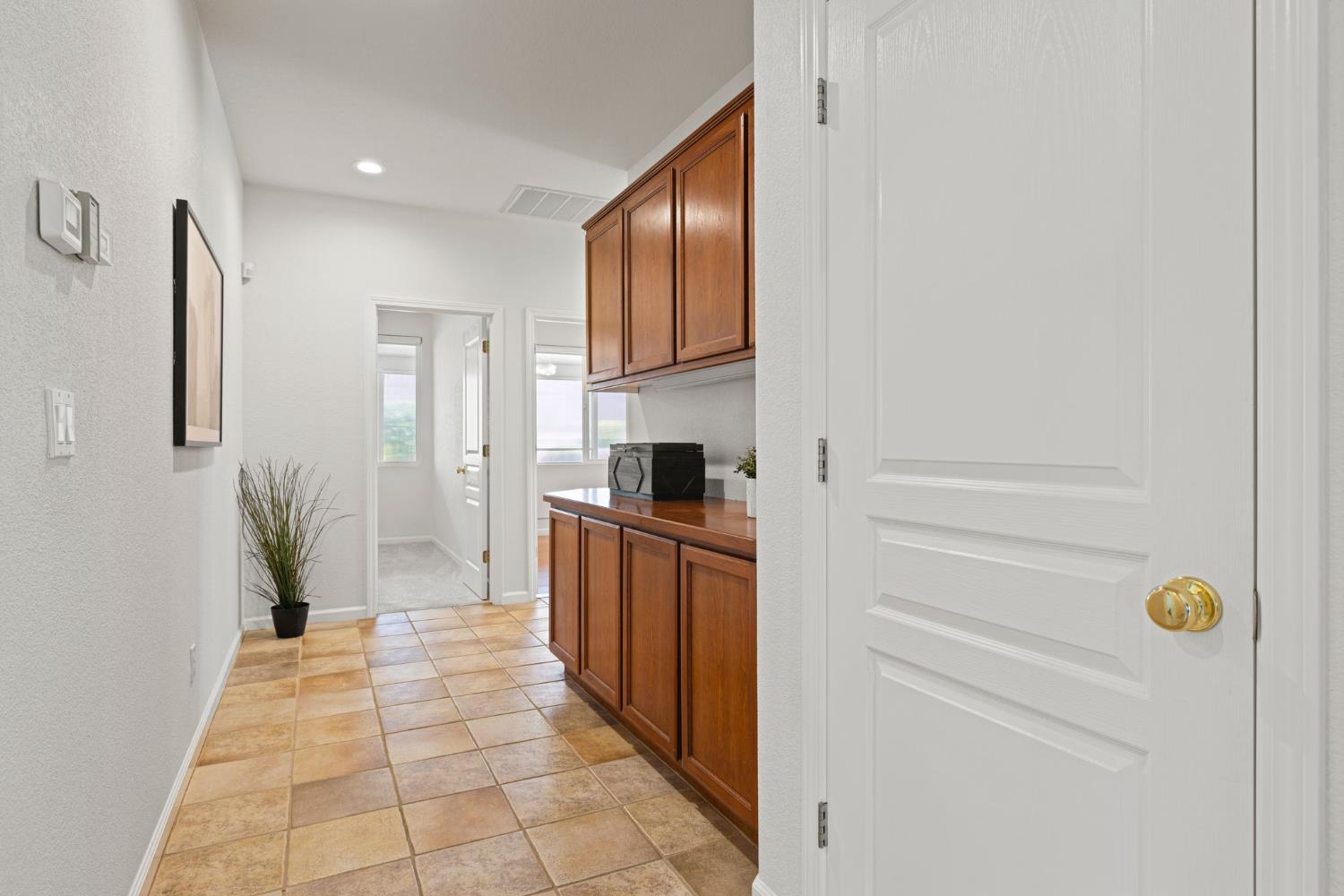 117 Hawk Crest Way
