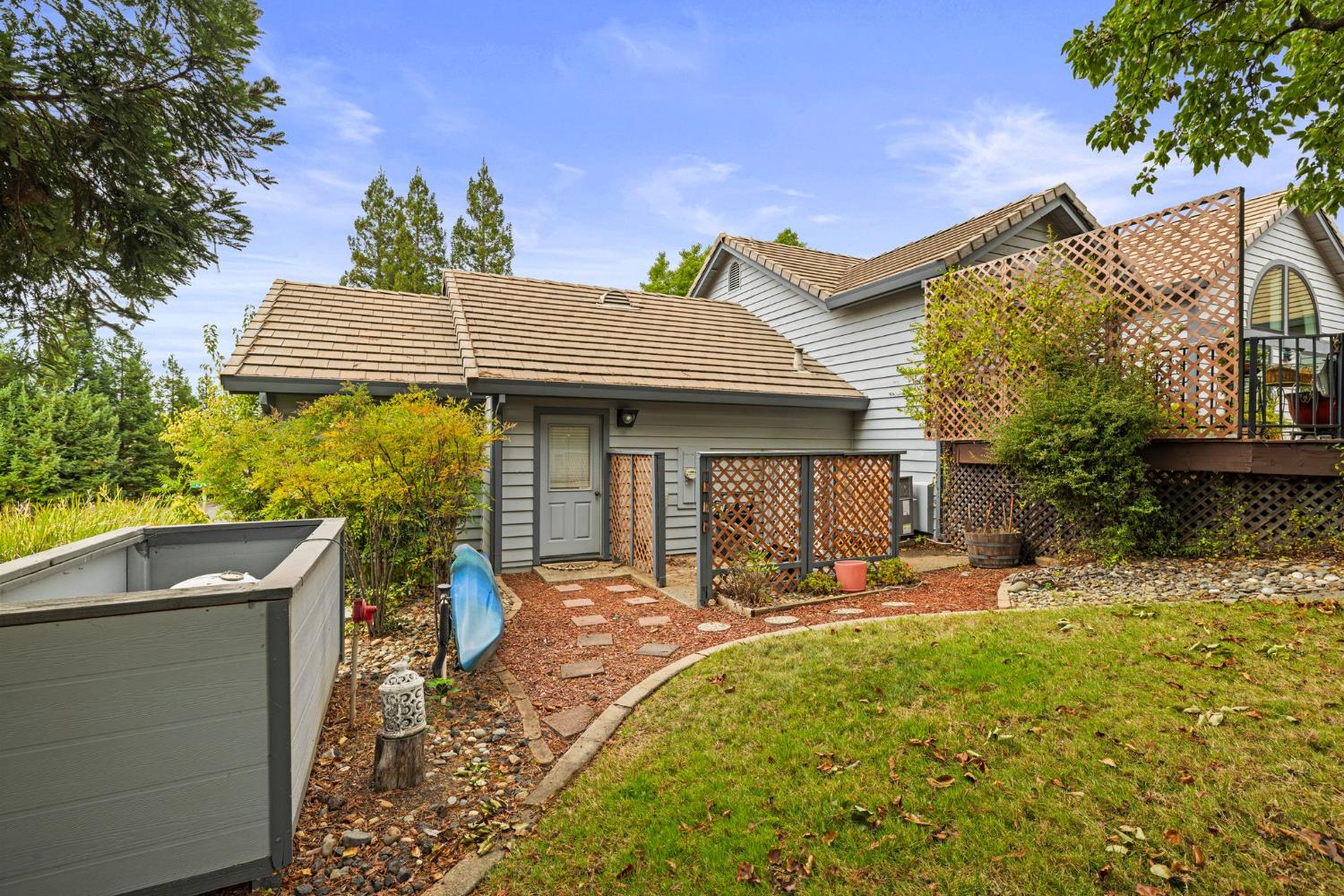 6156 Puerto Drive