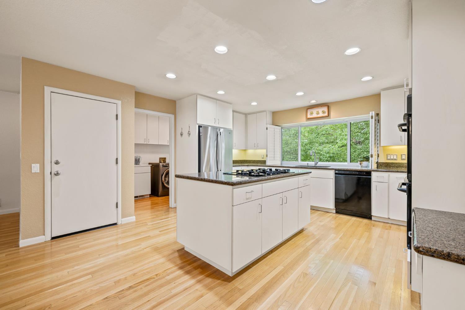 6156 Puerto Drive