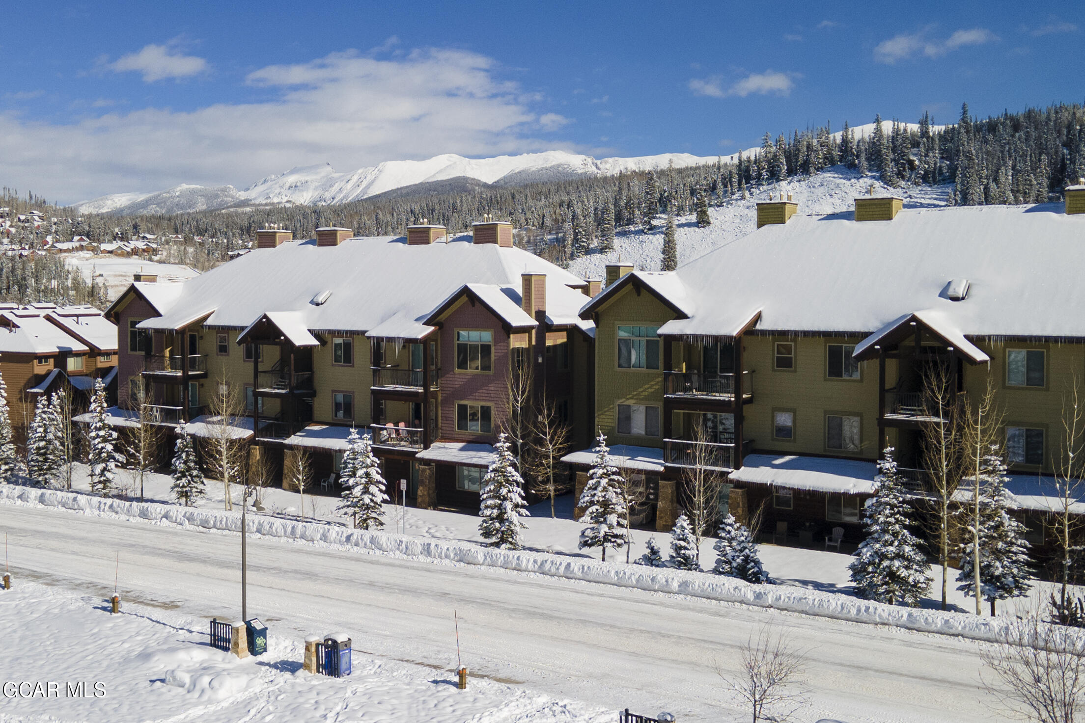 801 Trailhead Circle 833