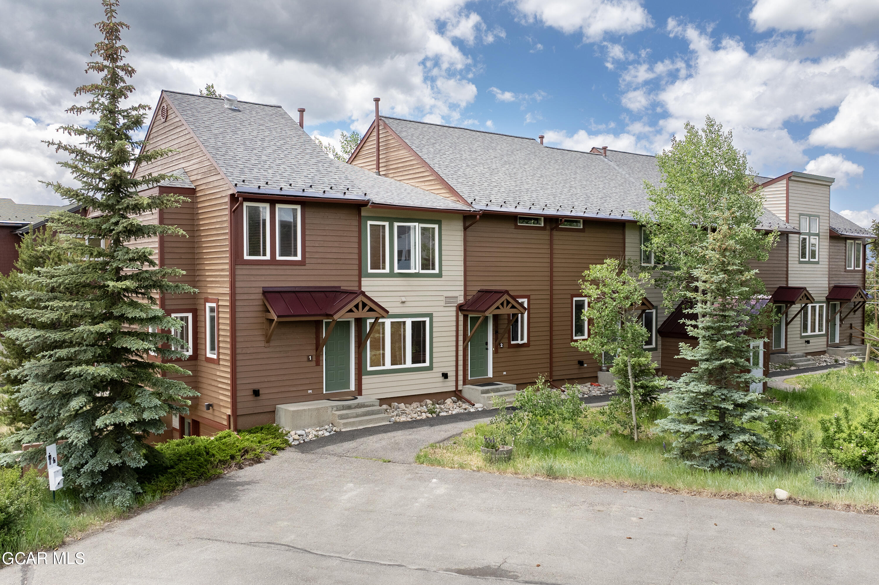 48 County Road 8500 F1