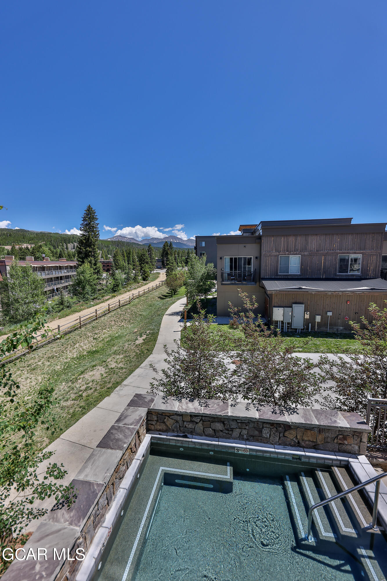 400 Baker Drive TE207