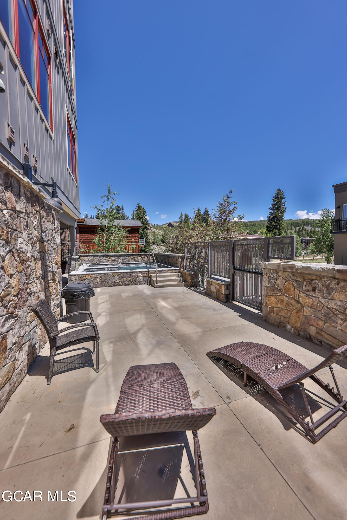 400 Baker Drive TE207