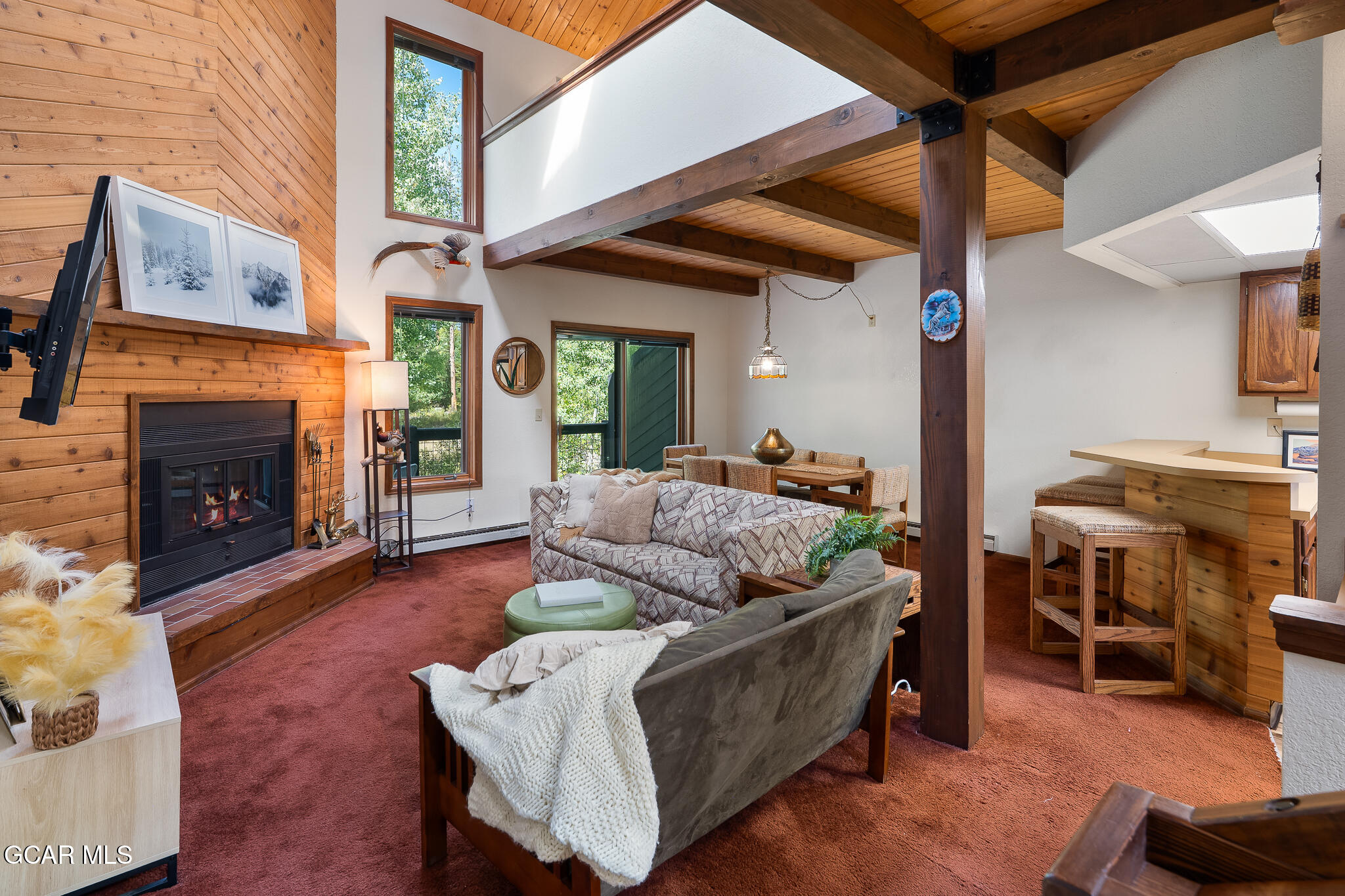 300 KINGS CROSSING Road B3