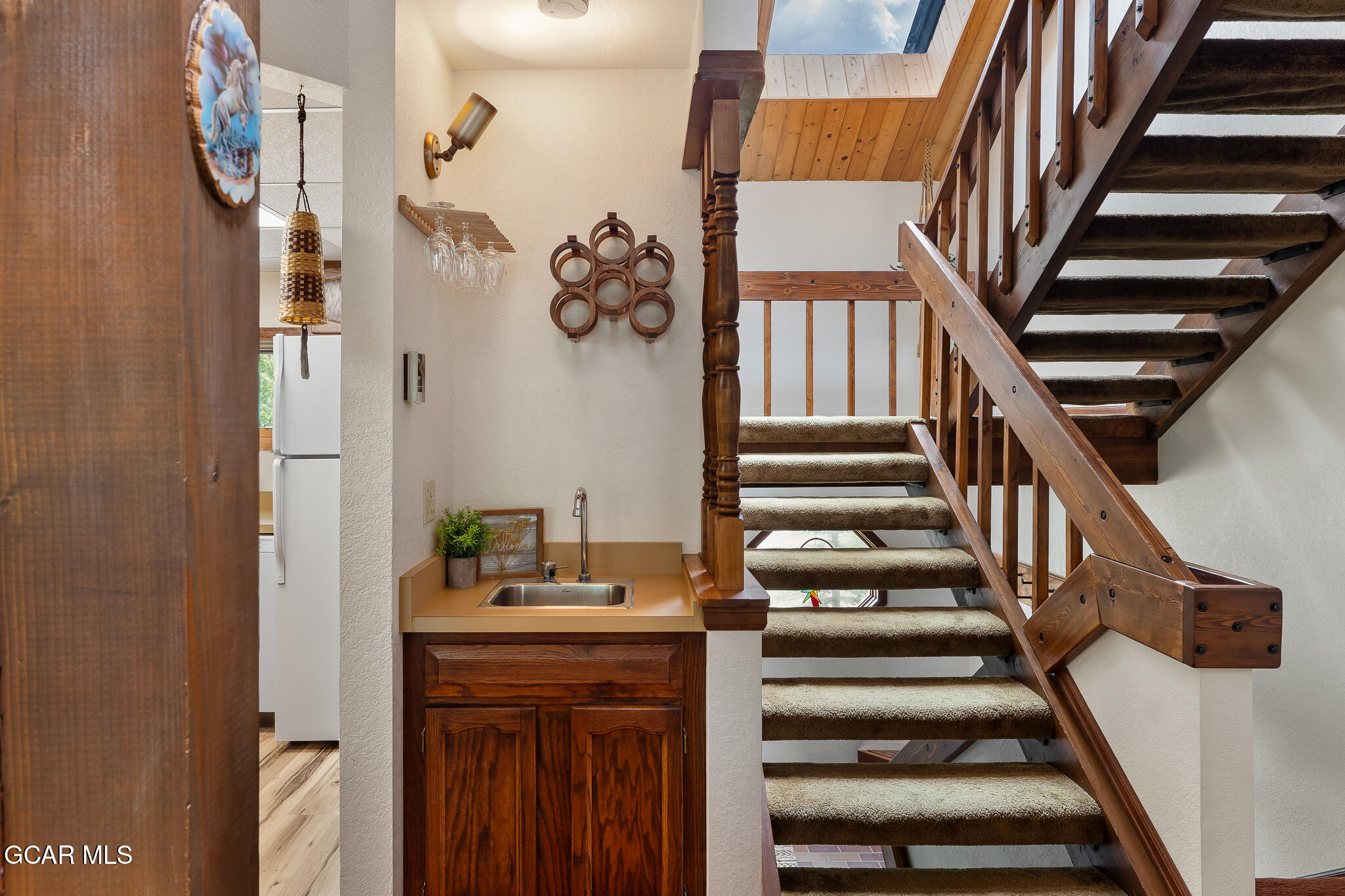 300 KINGS CROSSING Road B3