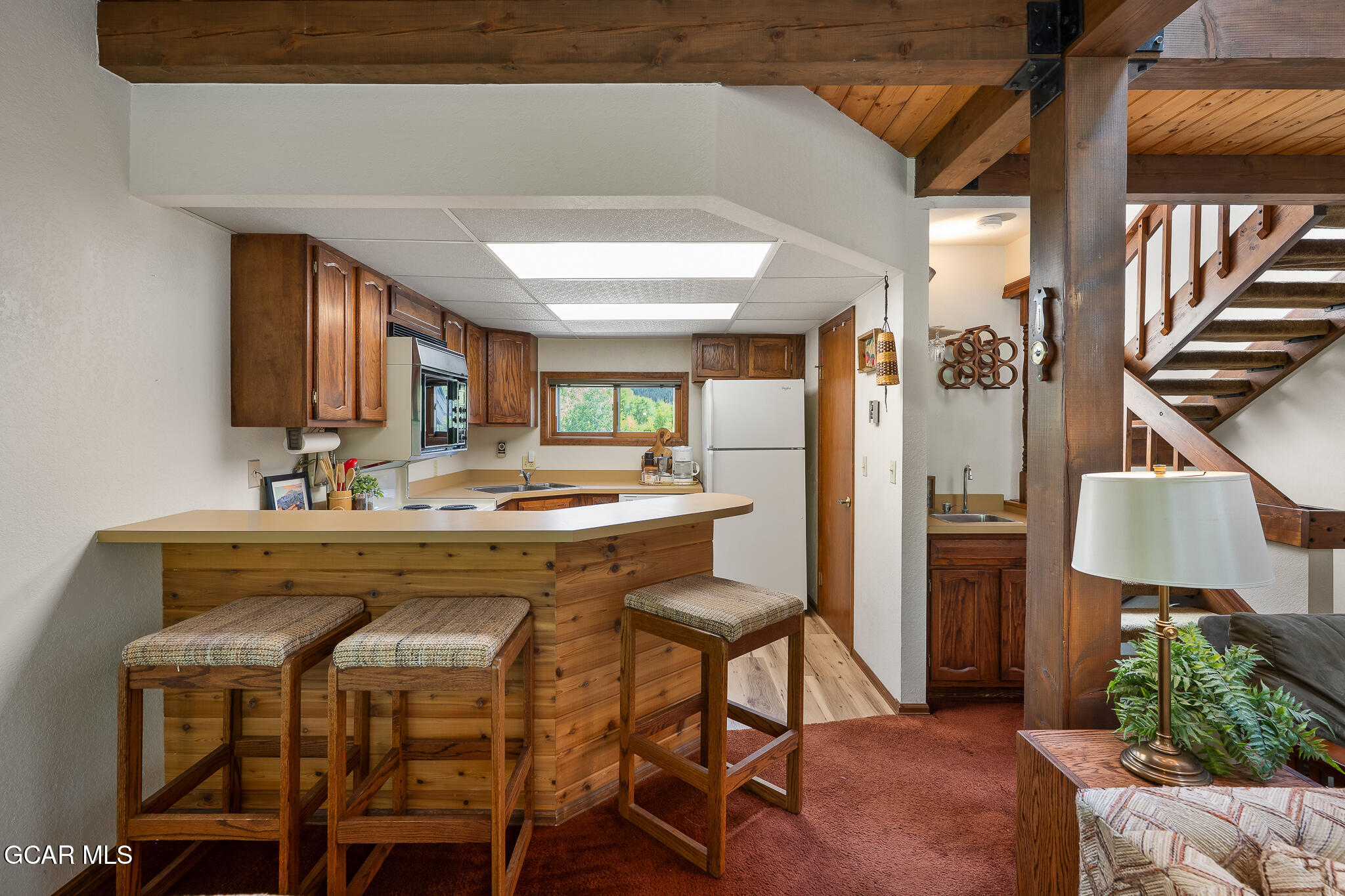 300 KINGS CROSSING Road B3