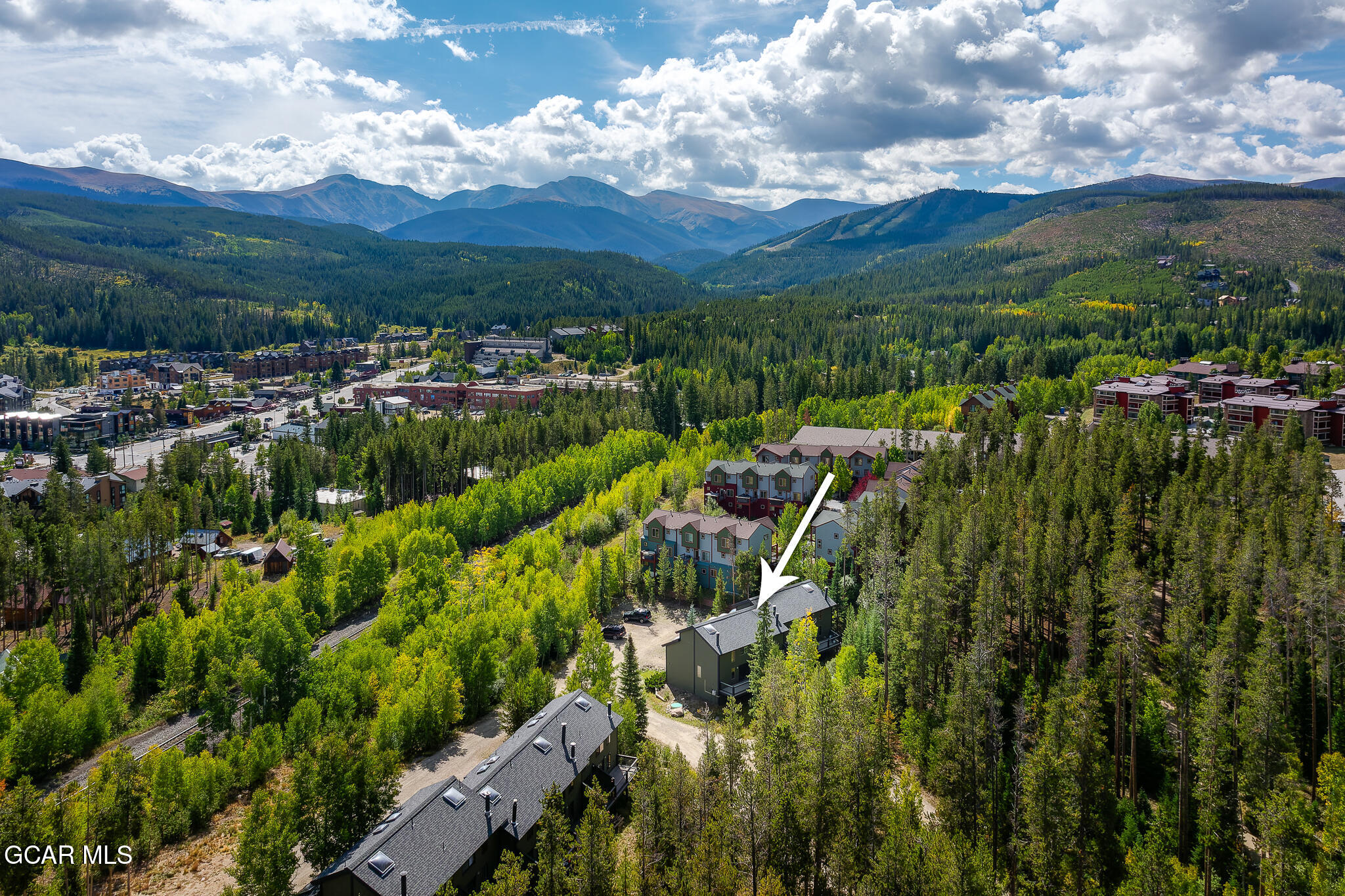 300 KINGS CROSSING Road B3