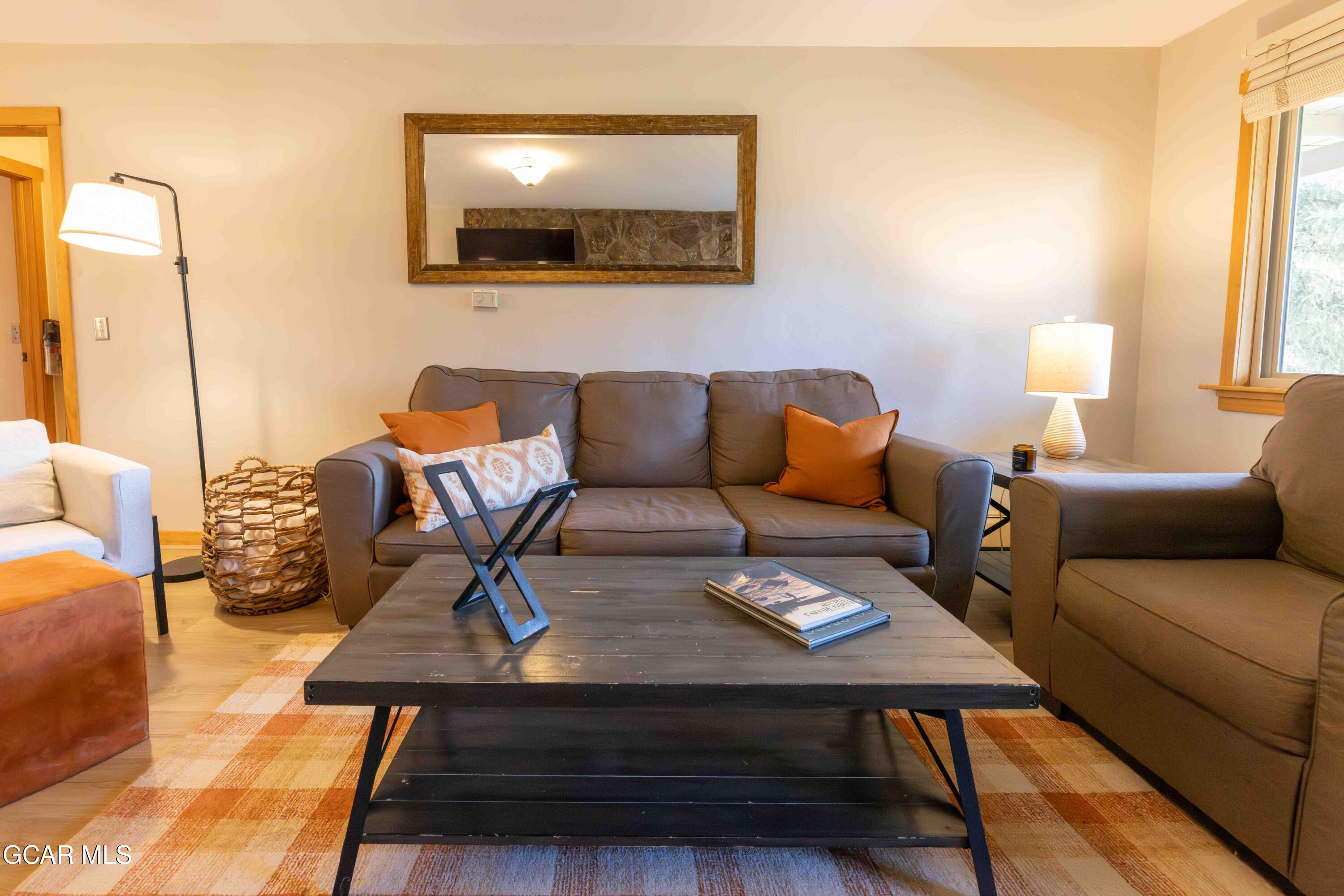 225 Hi Country Drive 11-1213