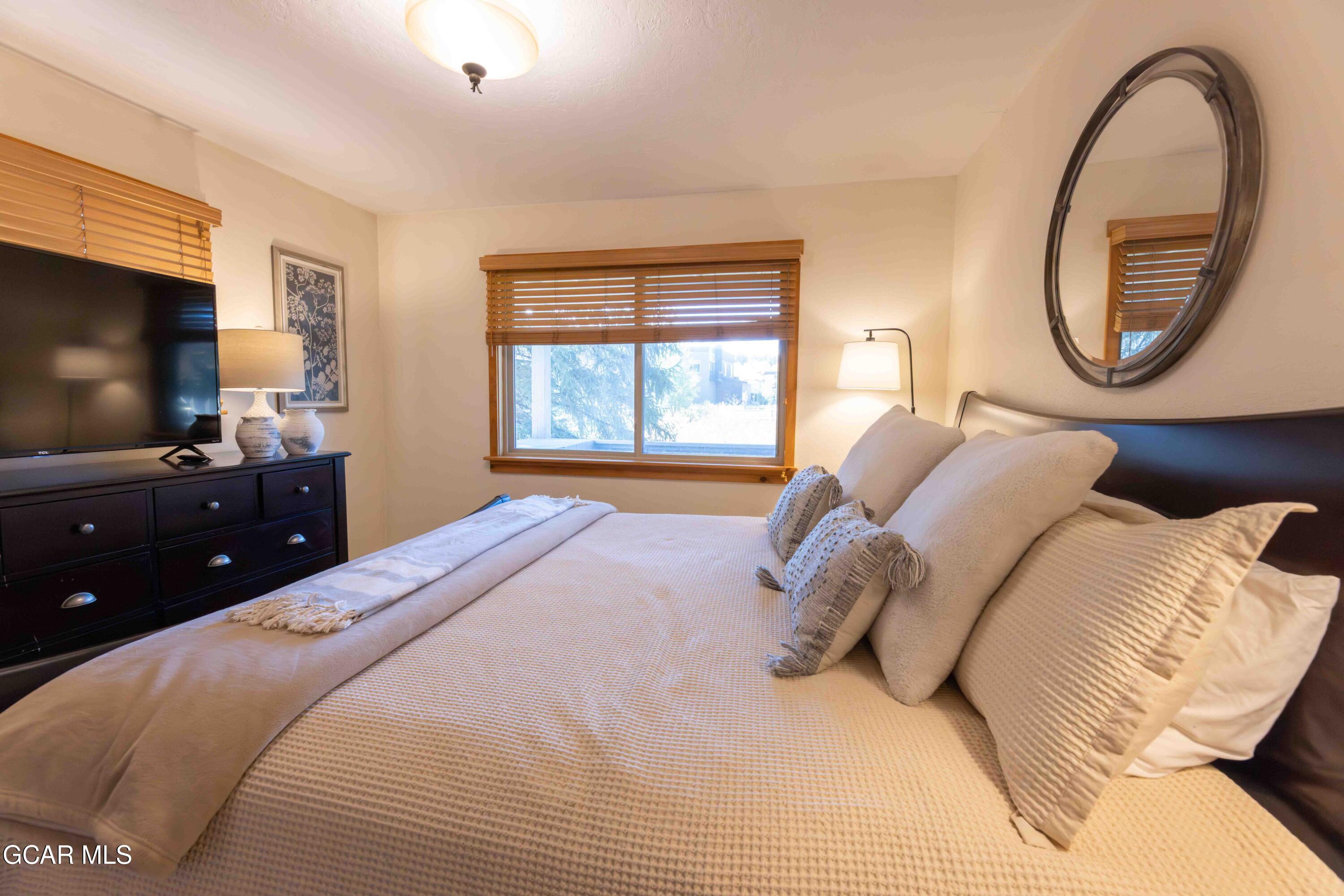 225 Hi Country Drive 11-1213