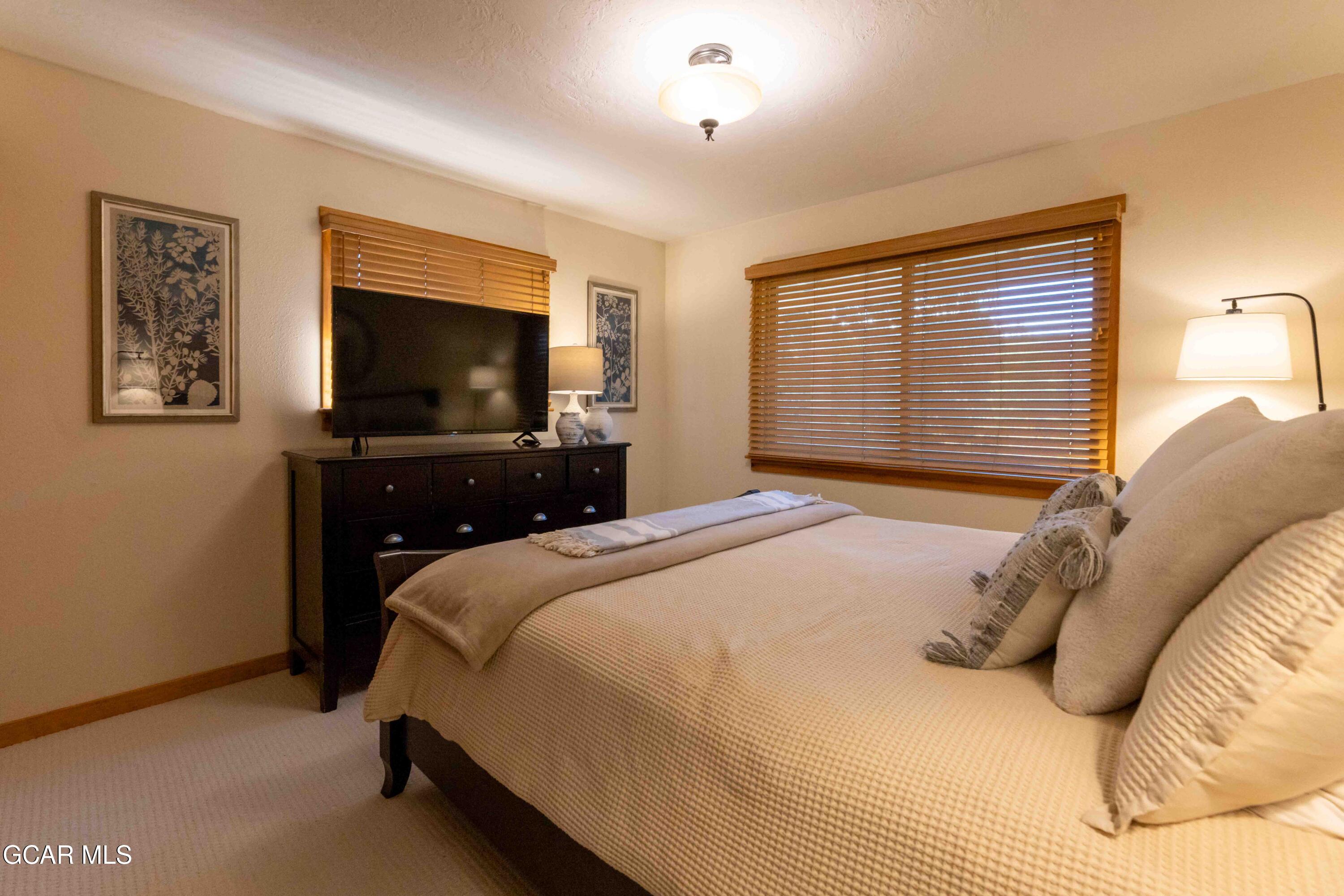 225 Hi Country Drive 11-1213