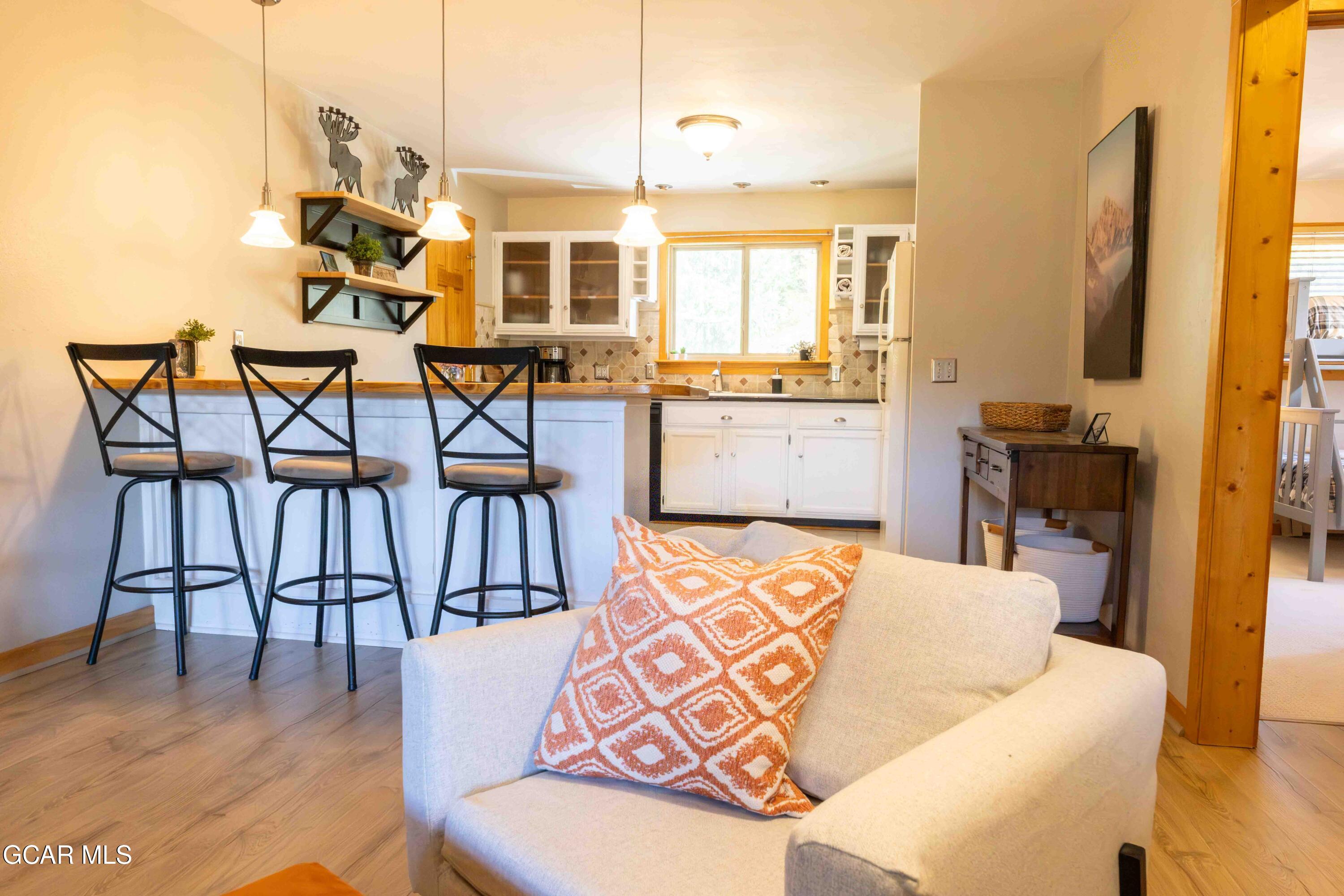 225 Hi Country Drive 11-1213