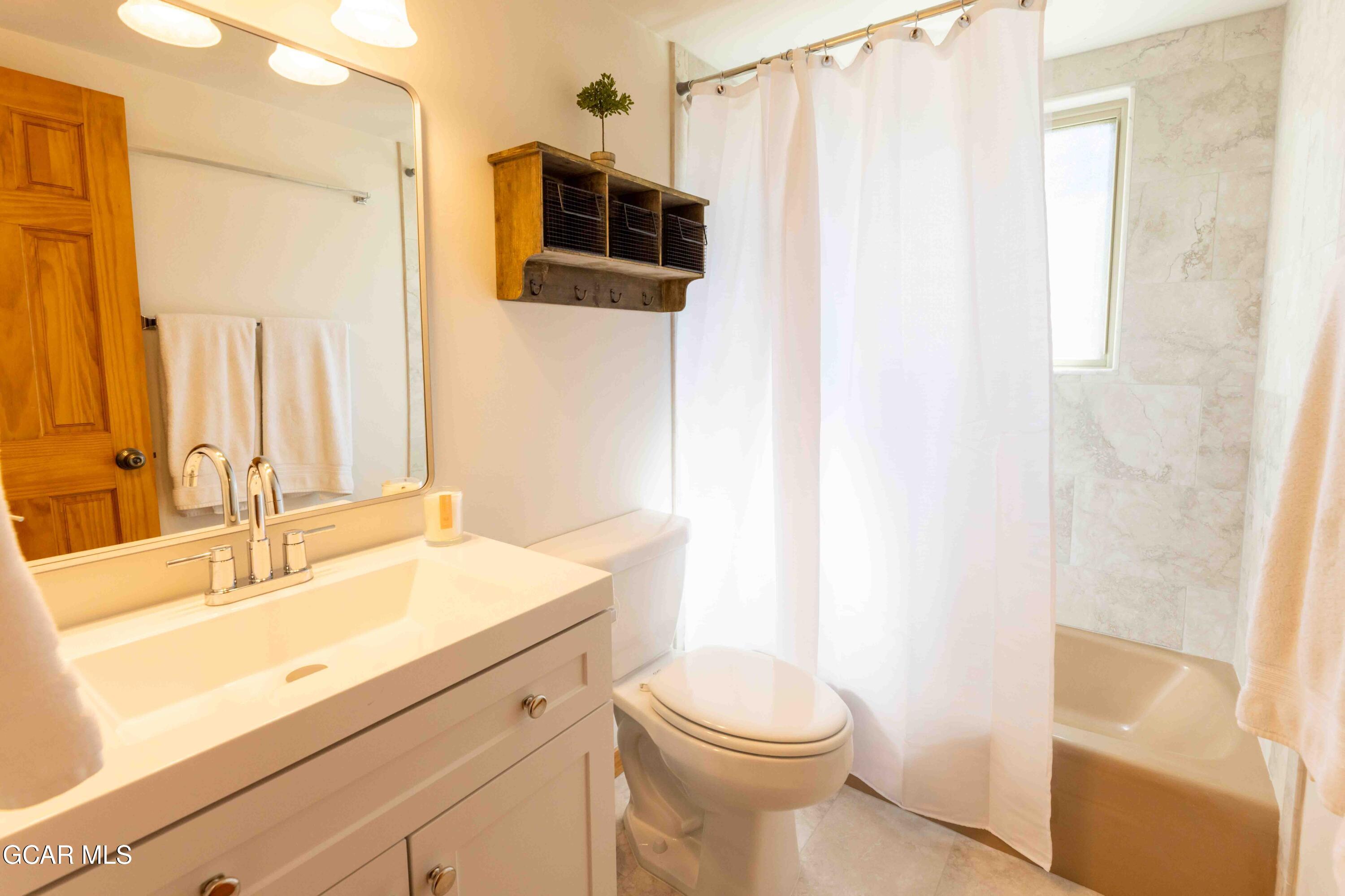 225 Hi Country Drive 11-1213