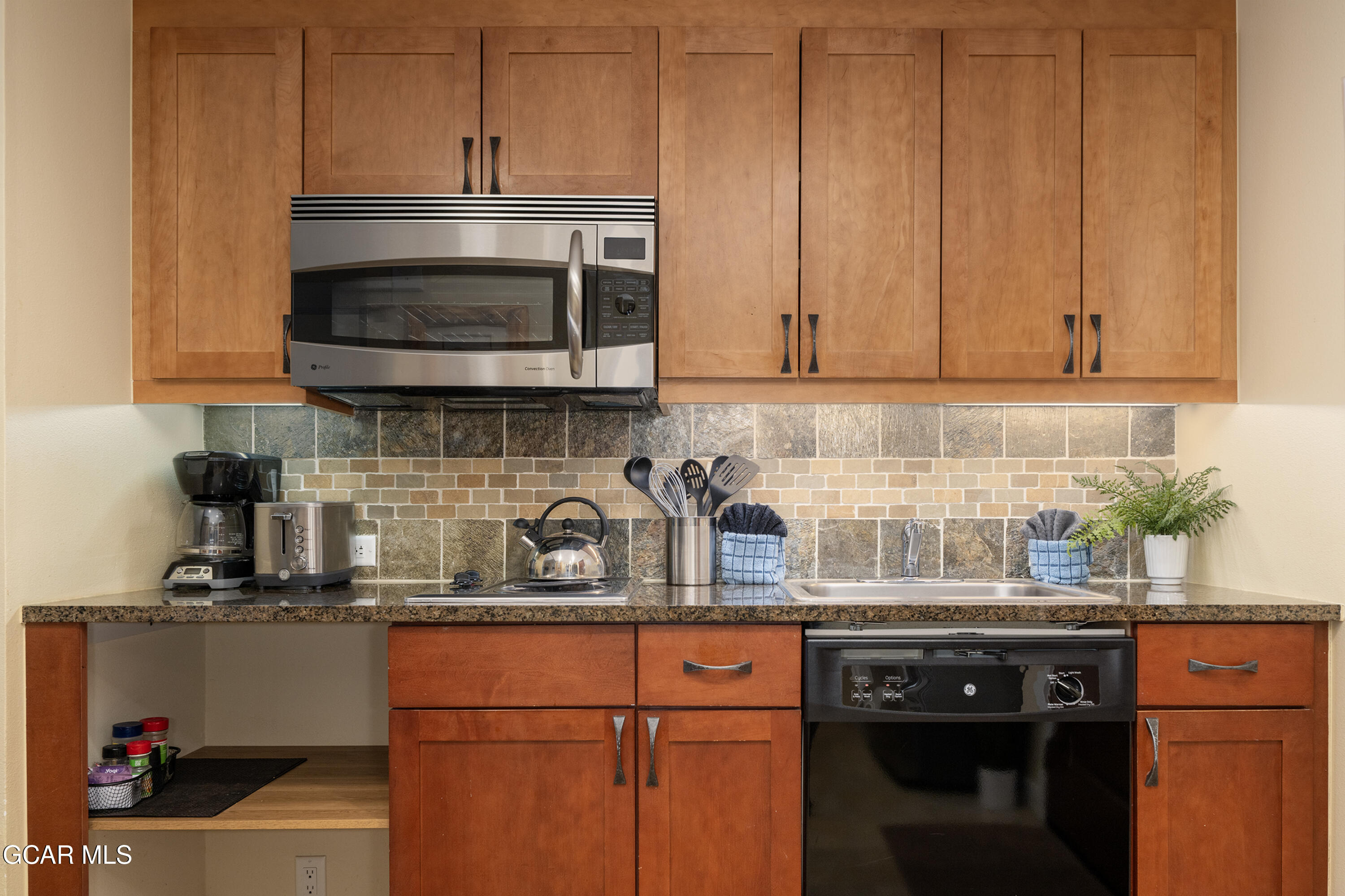 580 Winter Park Drive 4571-4573