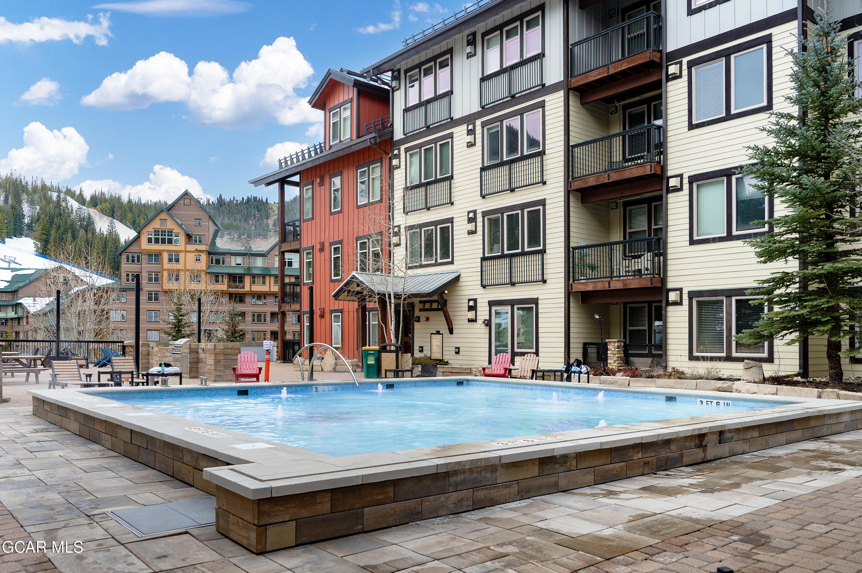 580 Winter Park Drive 4571-4573