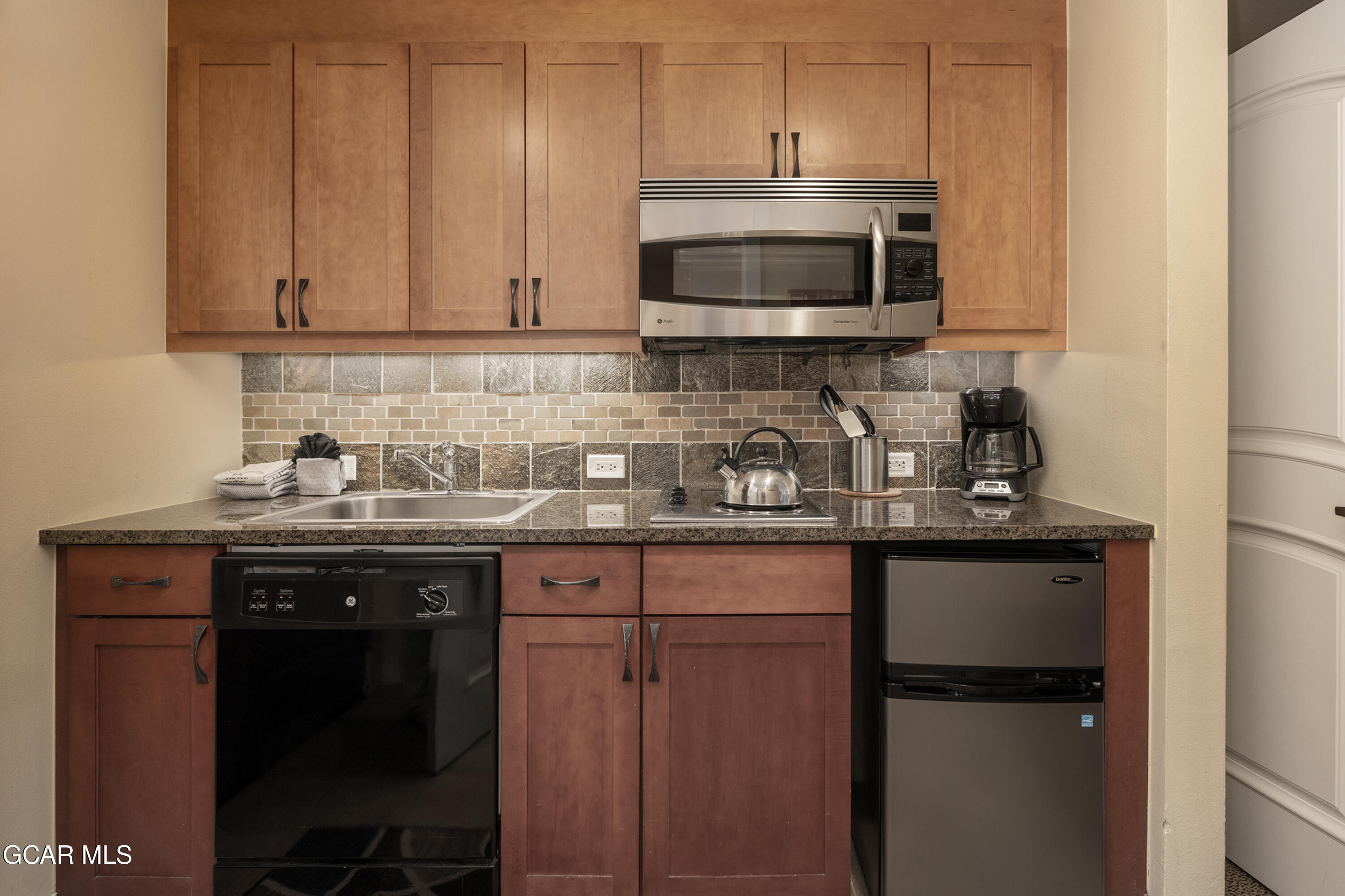 580 Winter Park Drive 4571-4573