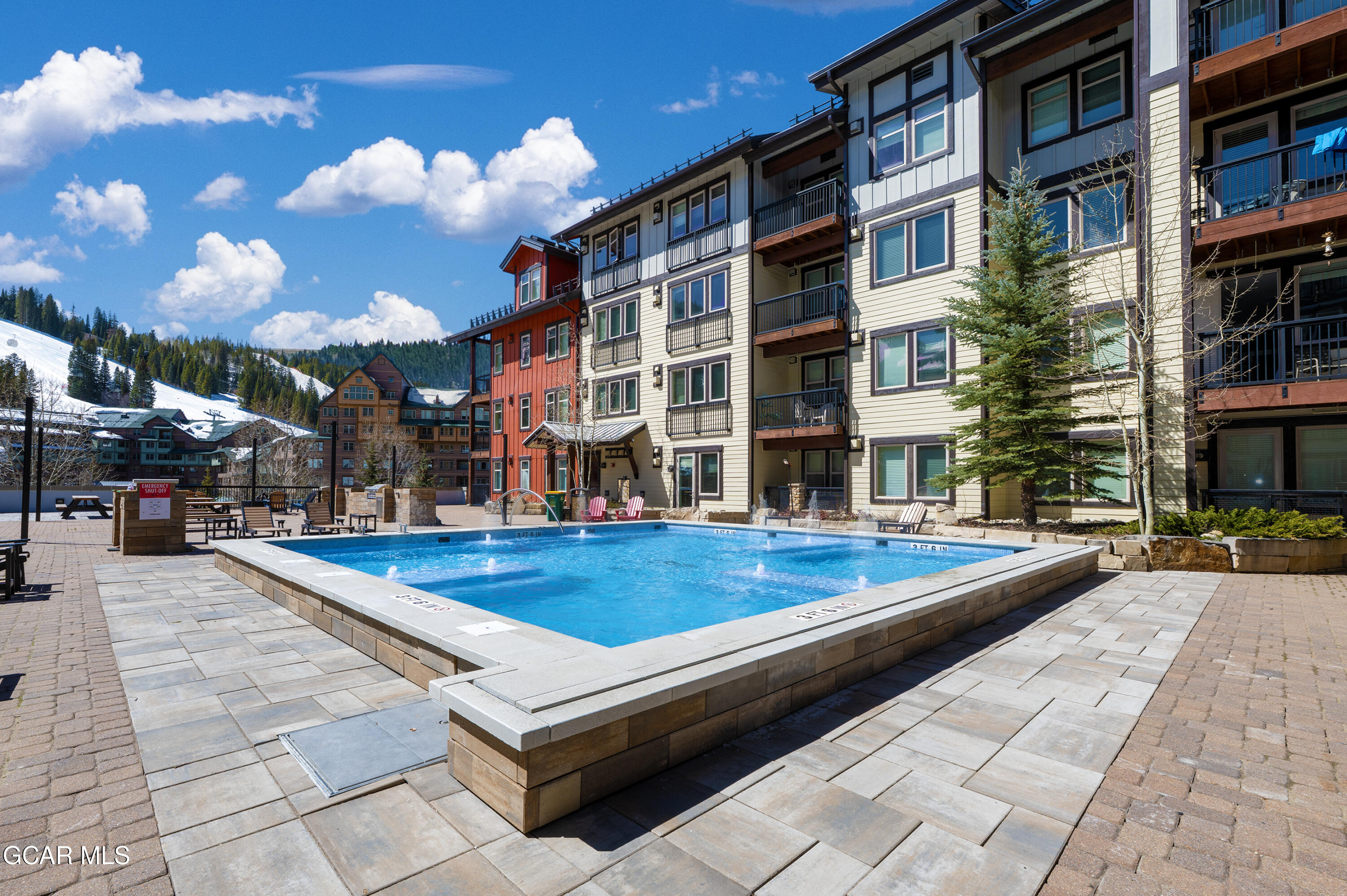 580 Winter Park Drive 4571-4573