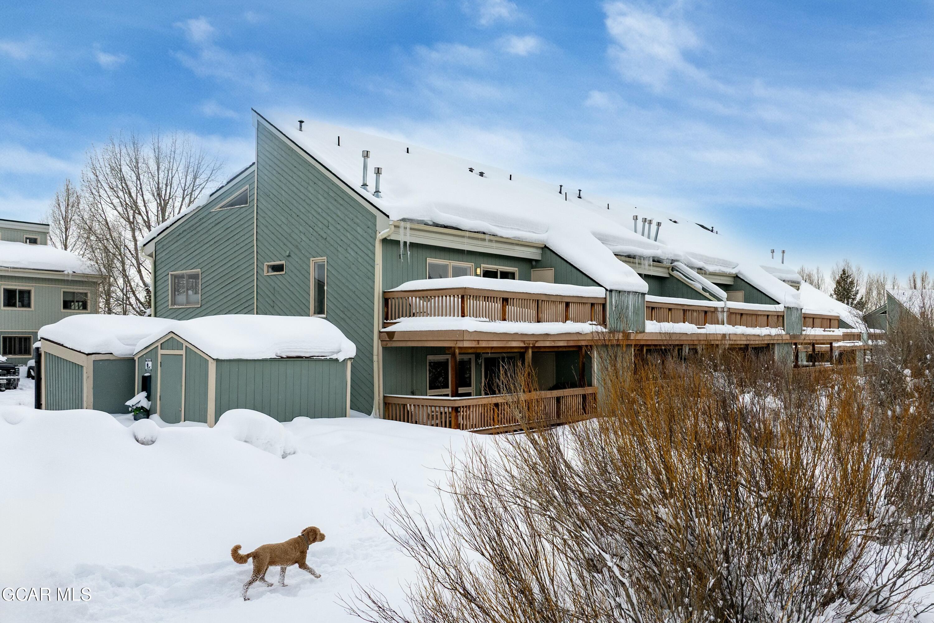 300 Sterling Way 8 (Perry)