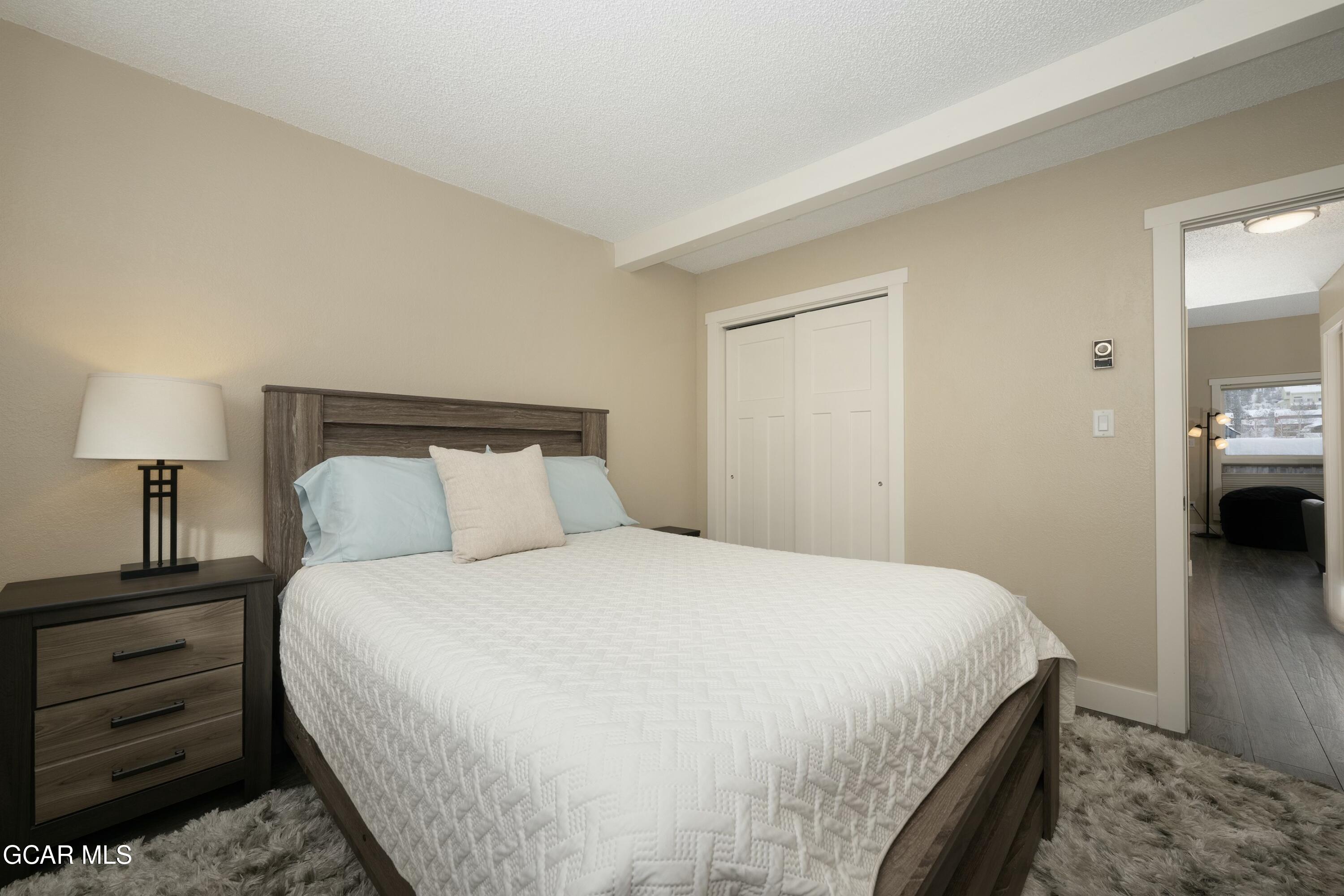 300 Sterling Way 8 (Perry)