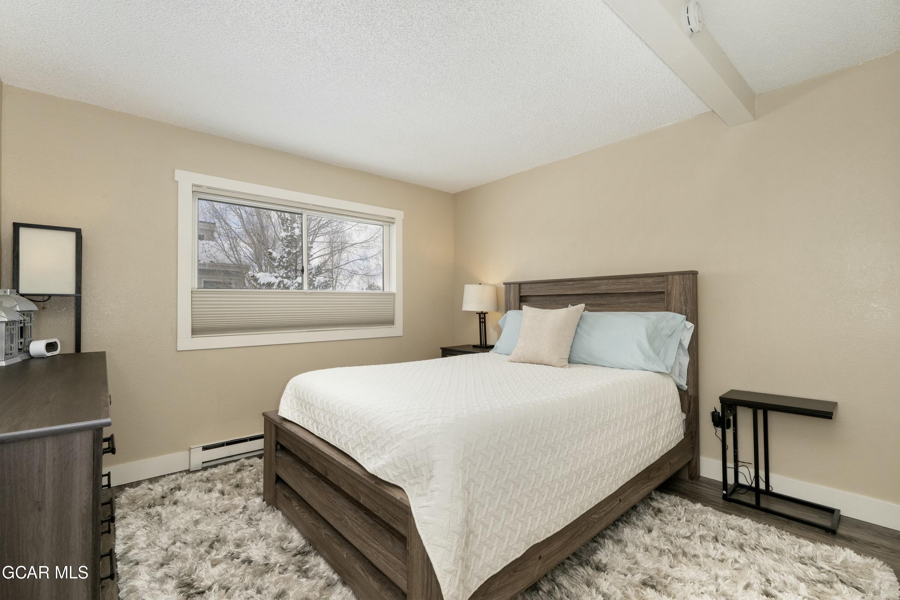 300 Sterling Way 8 (Perry)