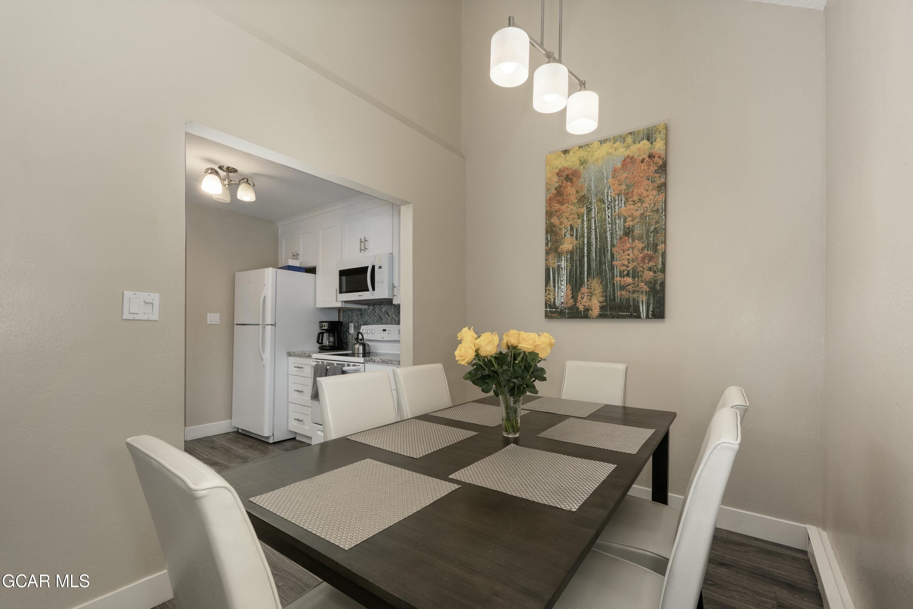 300 Sterling Way 8 (Perry)