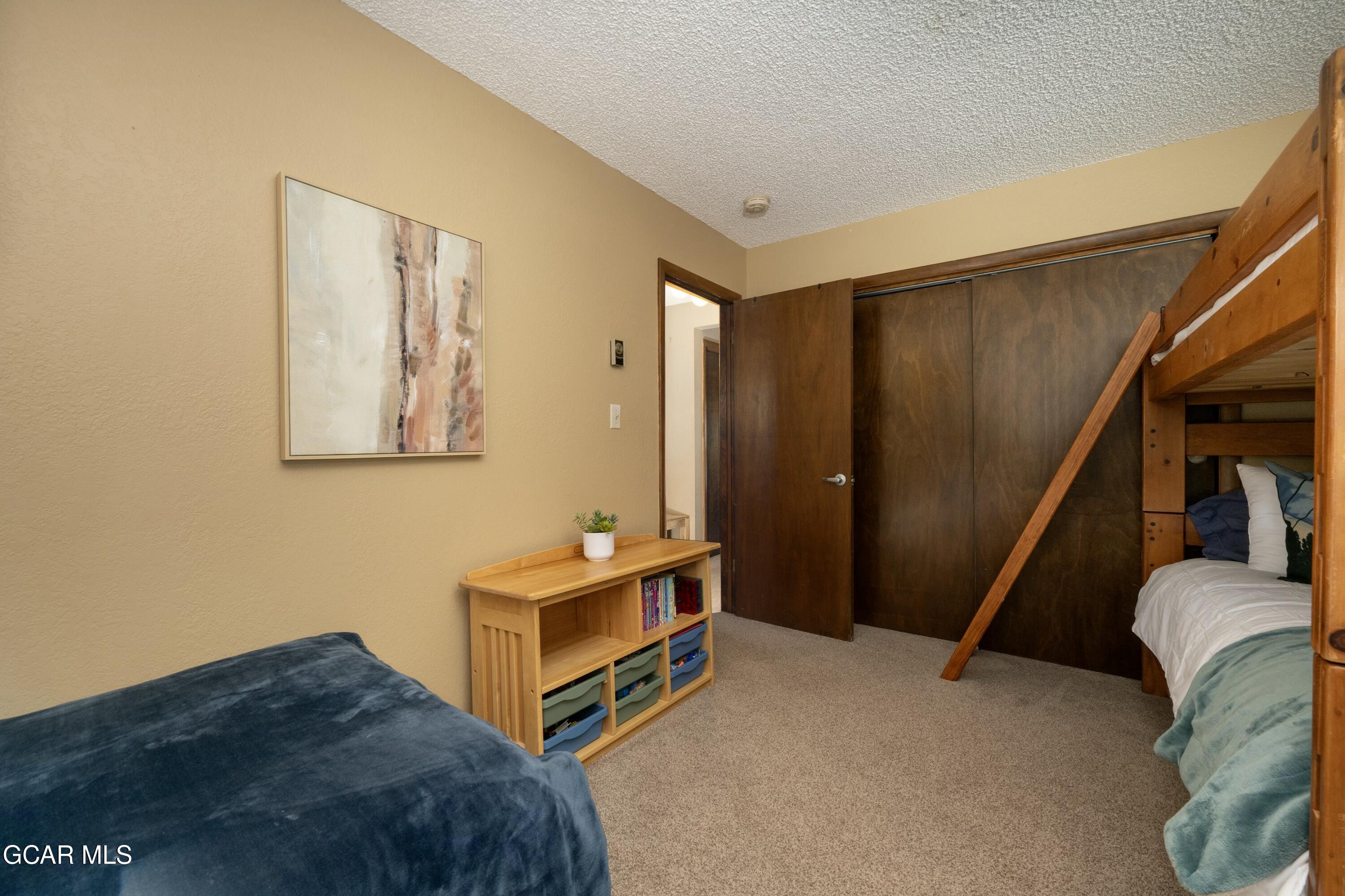 300 STERLING Way #4 Perry