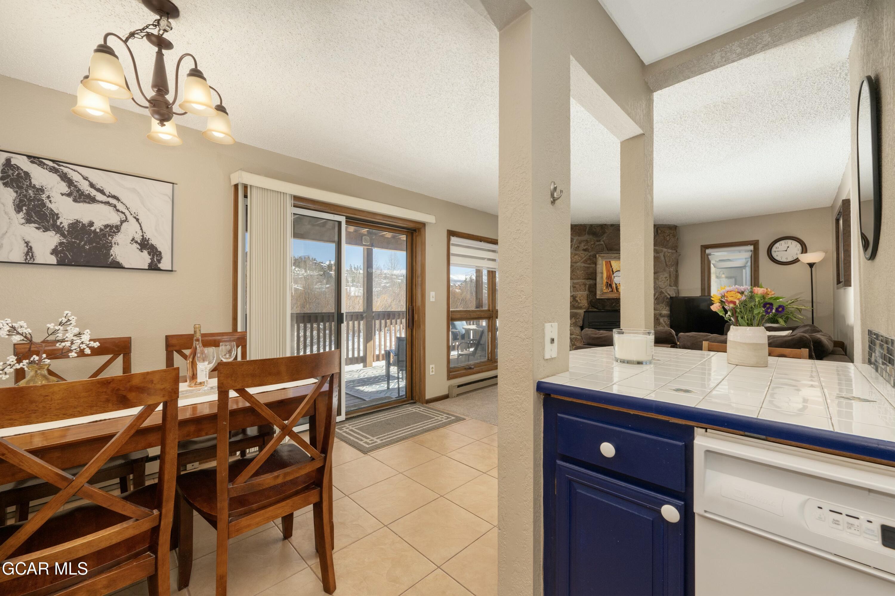 300 STERLING Way #4 Perry