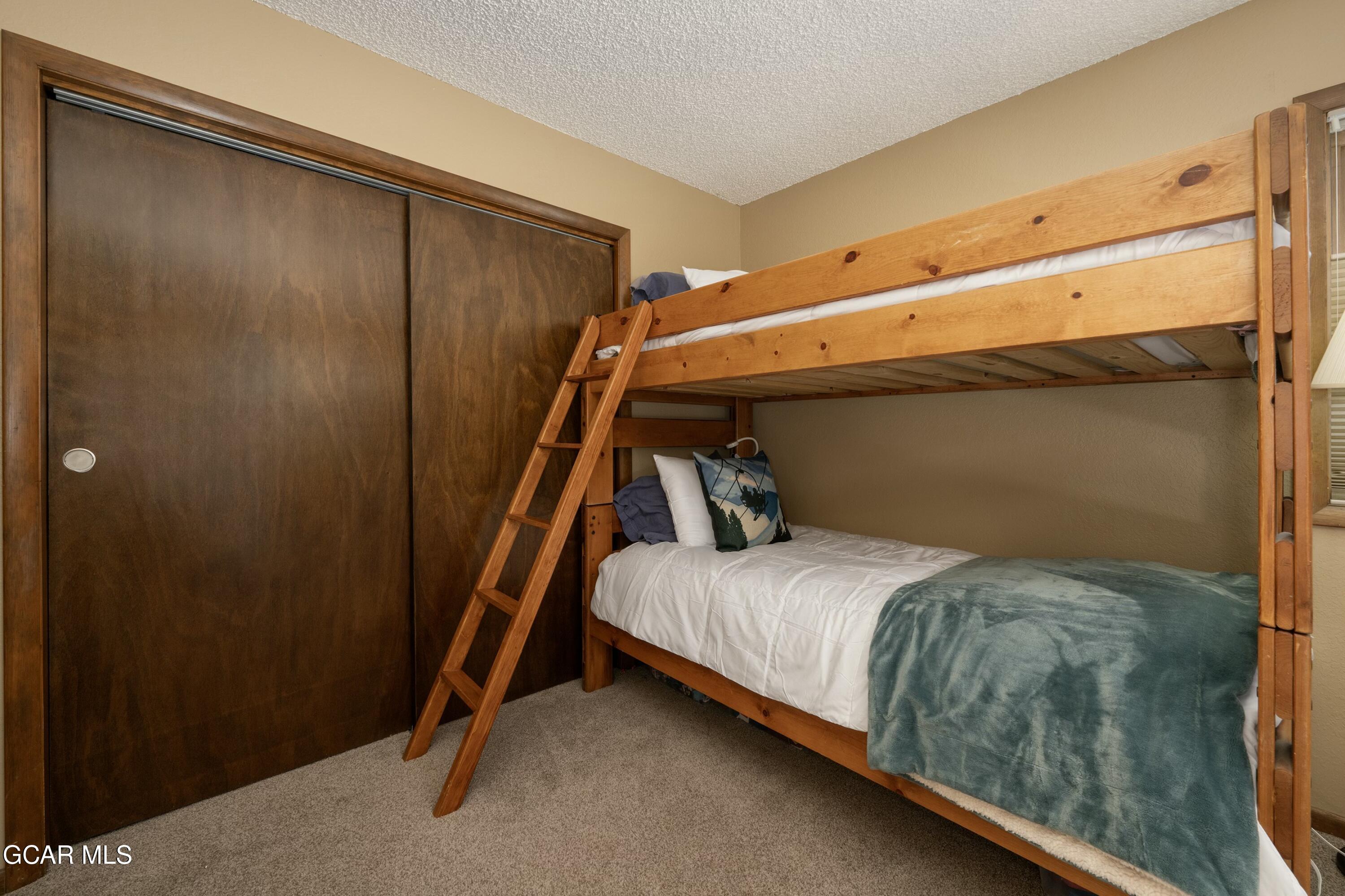 300 STERLING Way #4 Perry