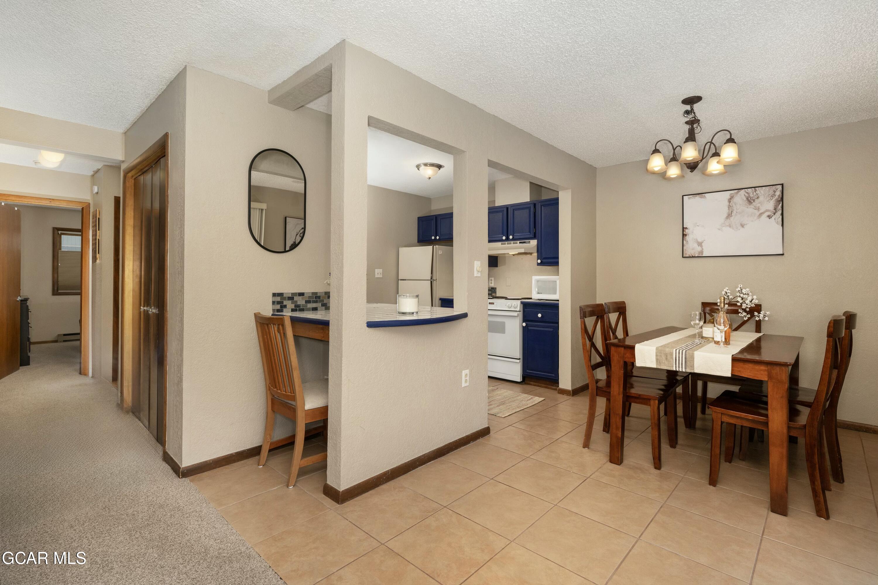 300 STERLING Way #4 Perry