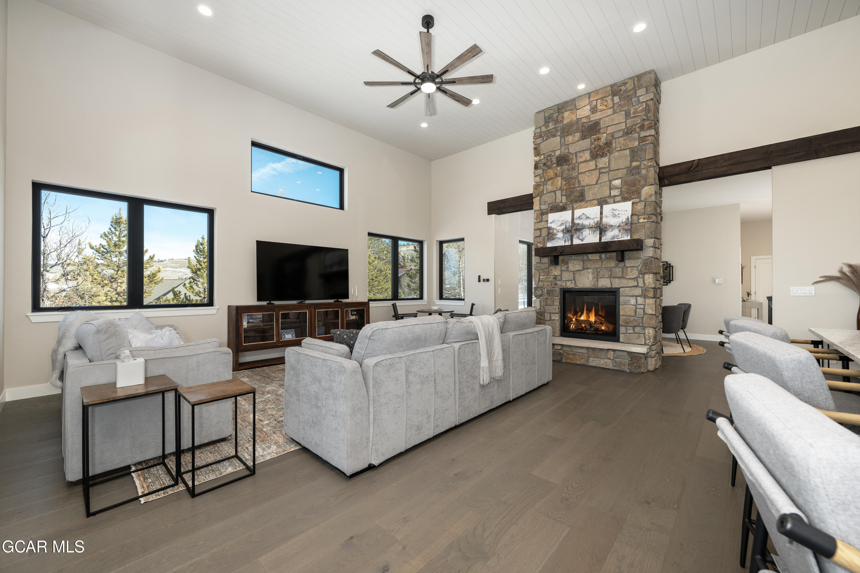 801 Overlook Drive
