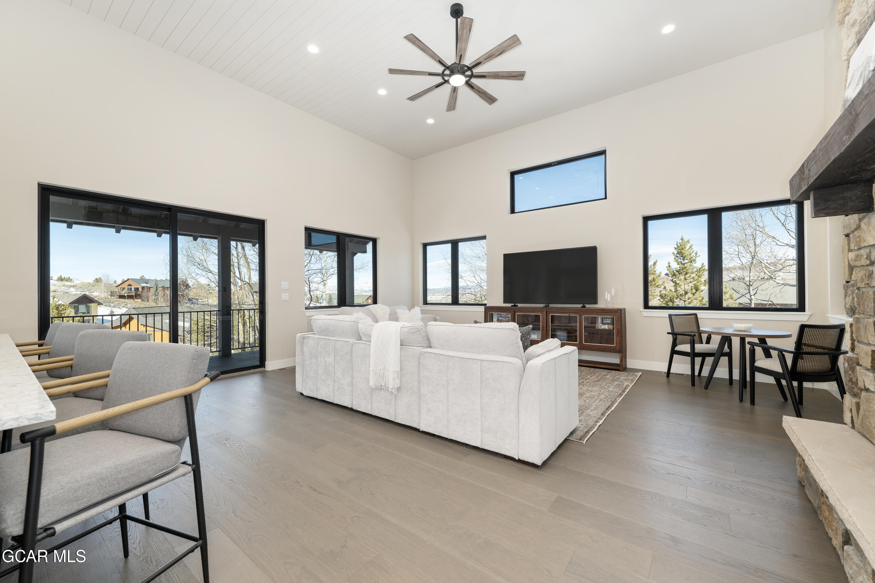 801 Overlook Drive