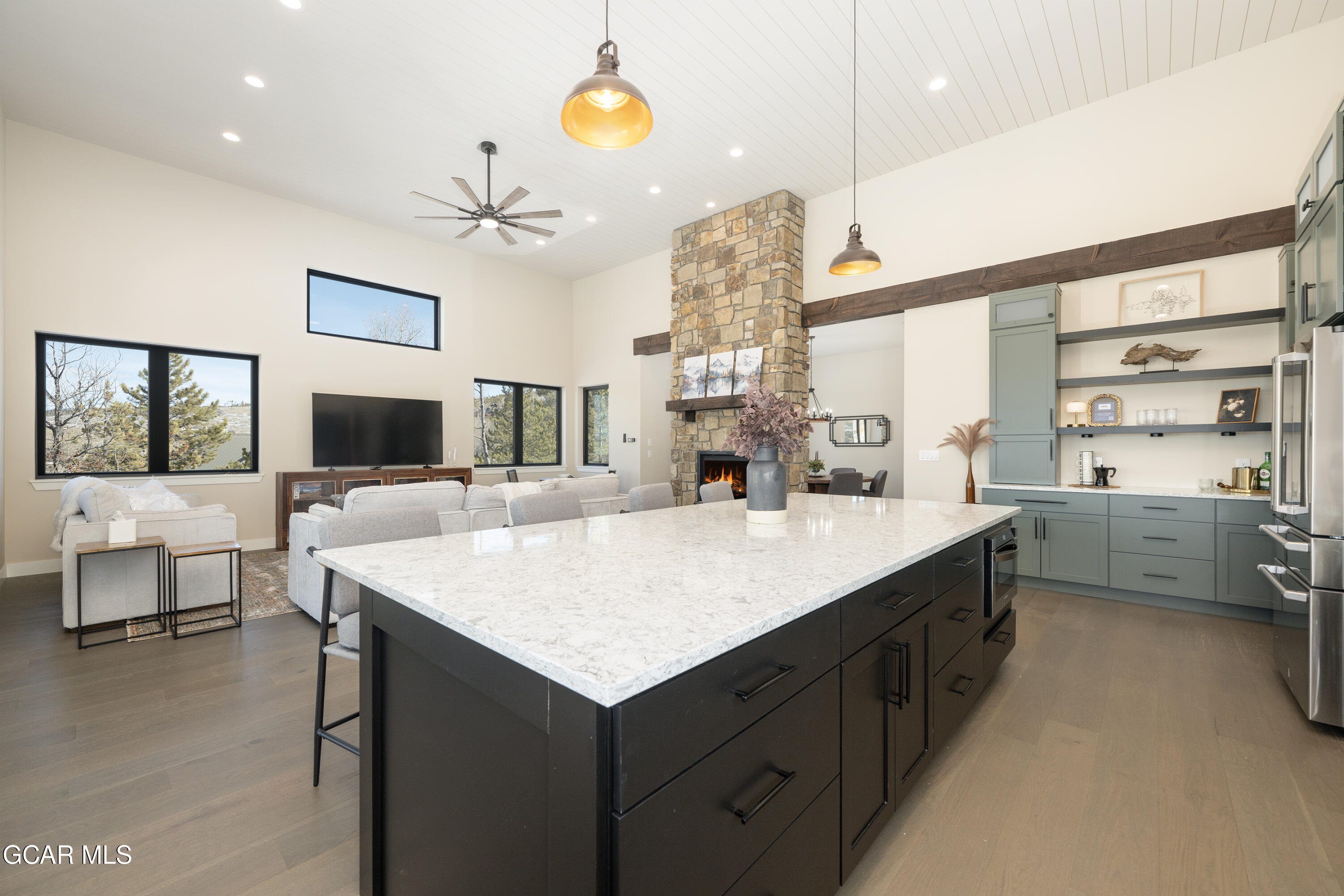 801 Overlook Drive