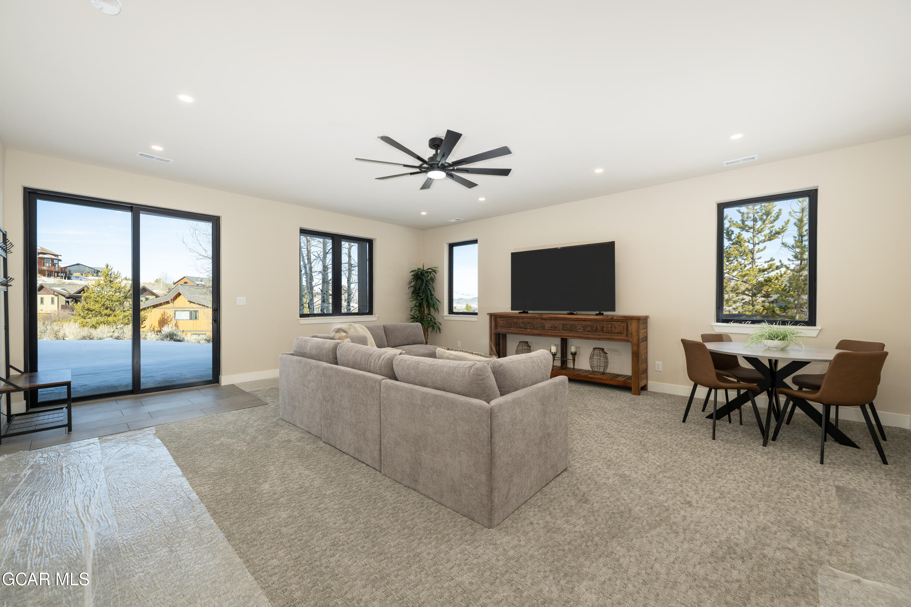 801 Overlook Drive