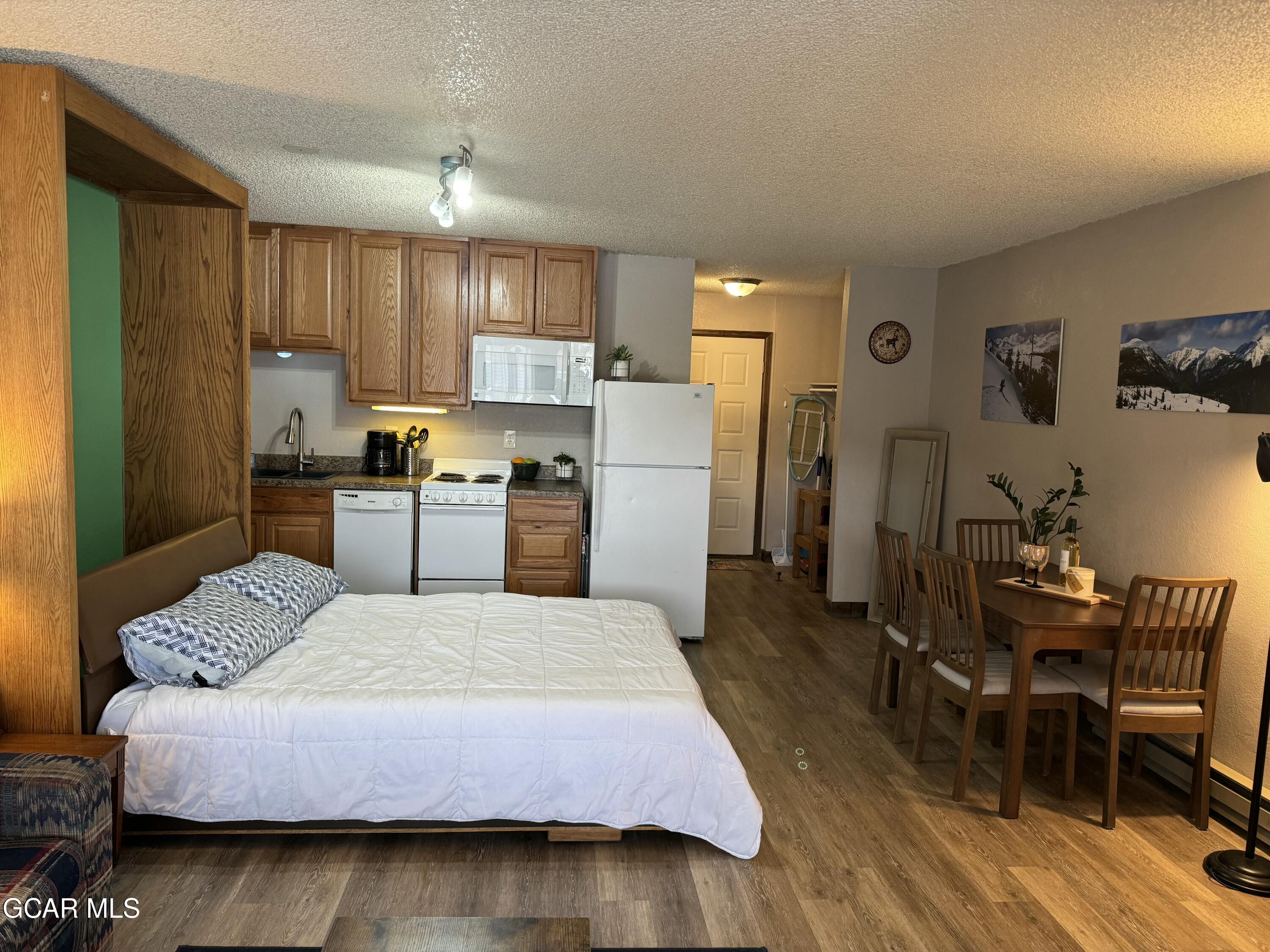 62927 US HWY 40 546 (Door 560)