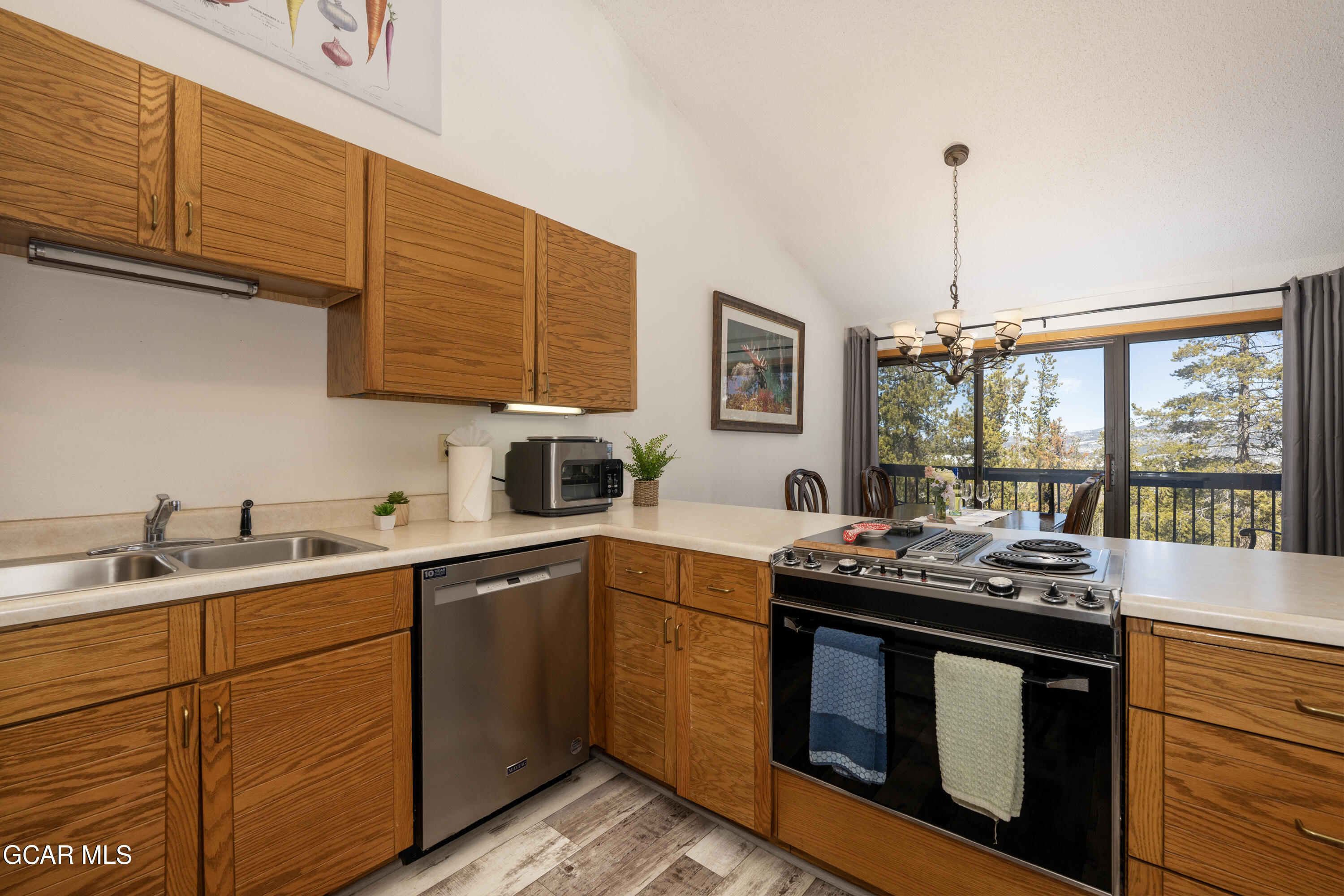 100 Bryant Boulevard #11