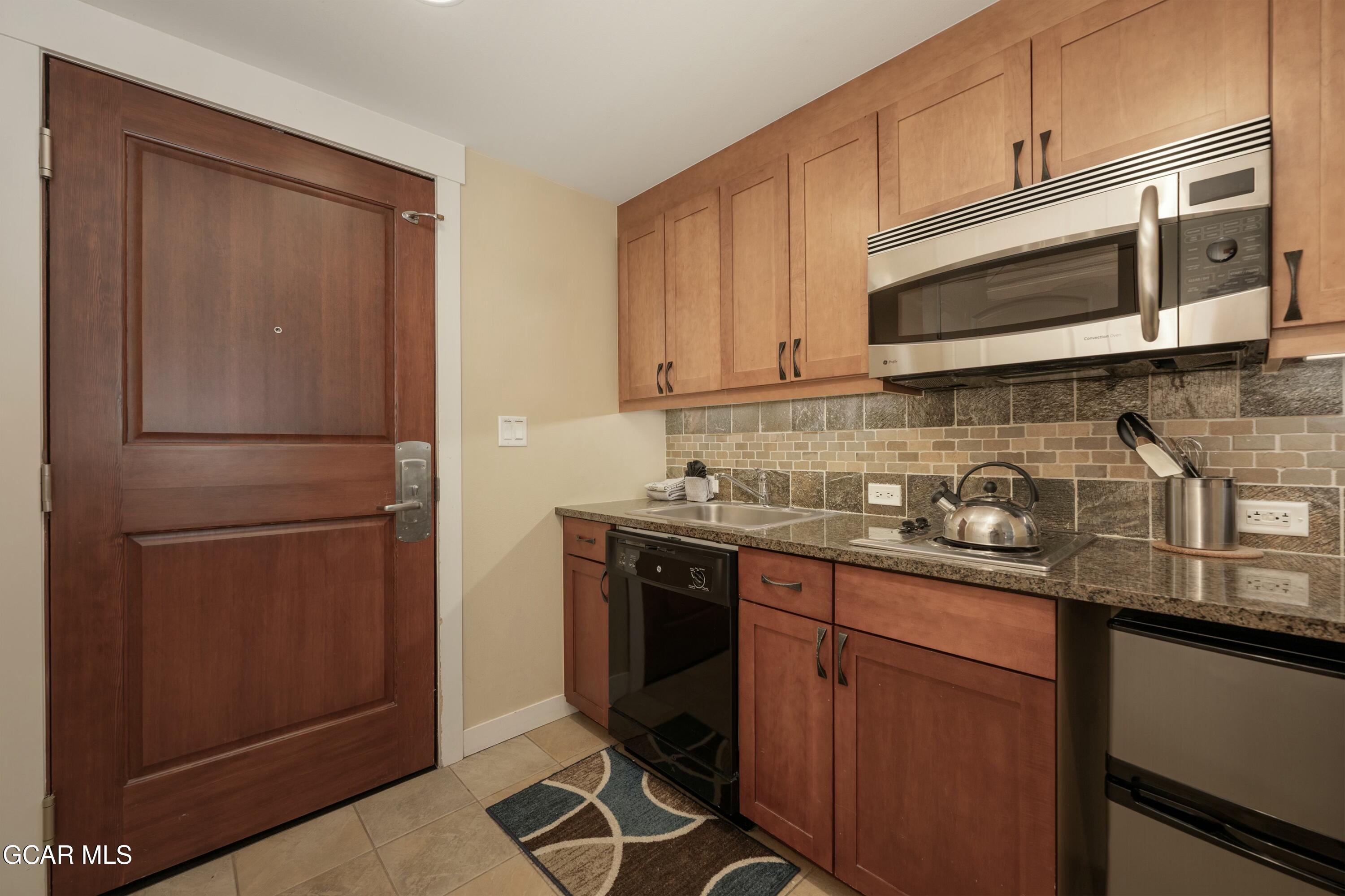 580 Drive #4571-4573