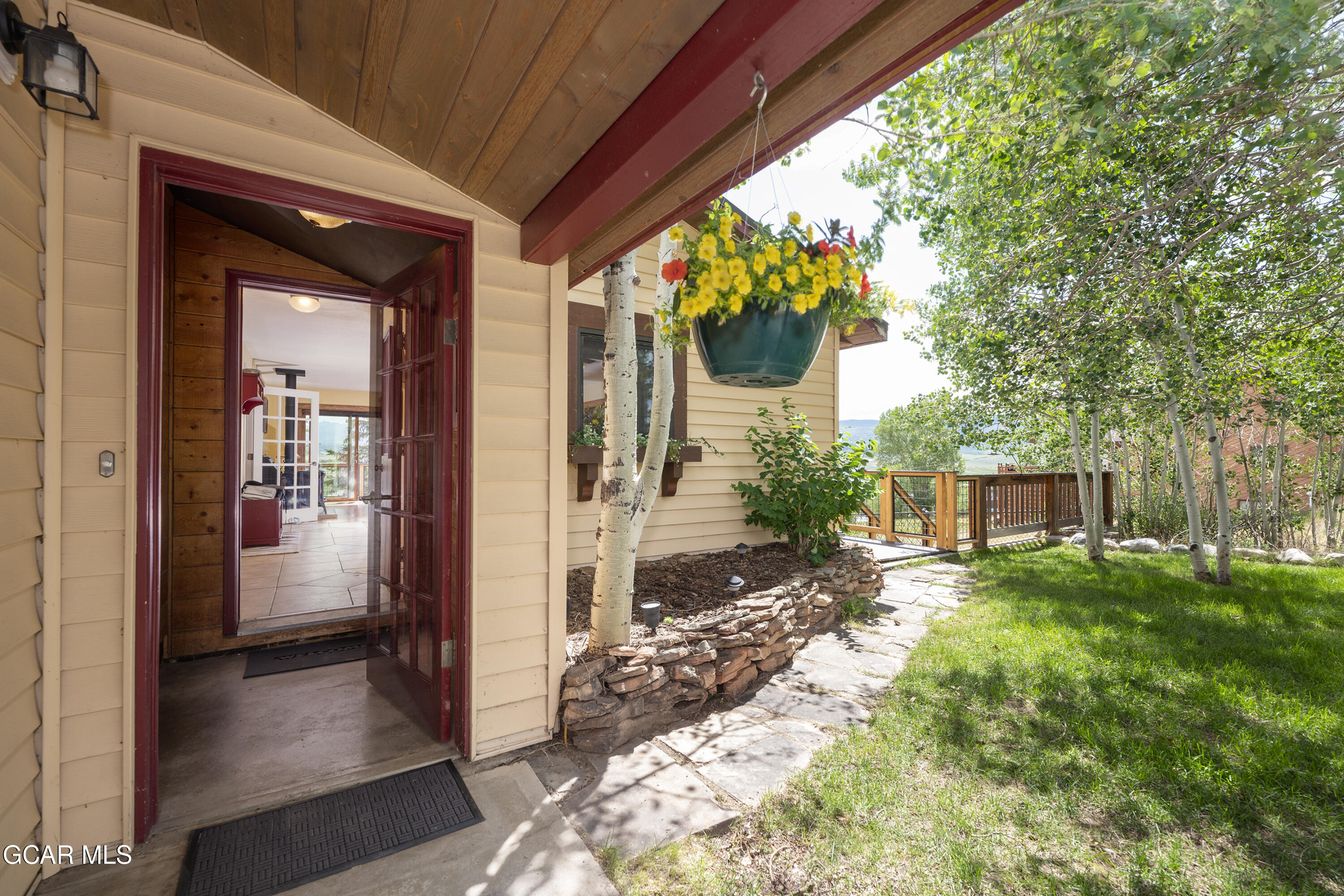 758 East TOPAZ Avenue