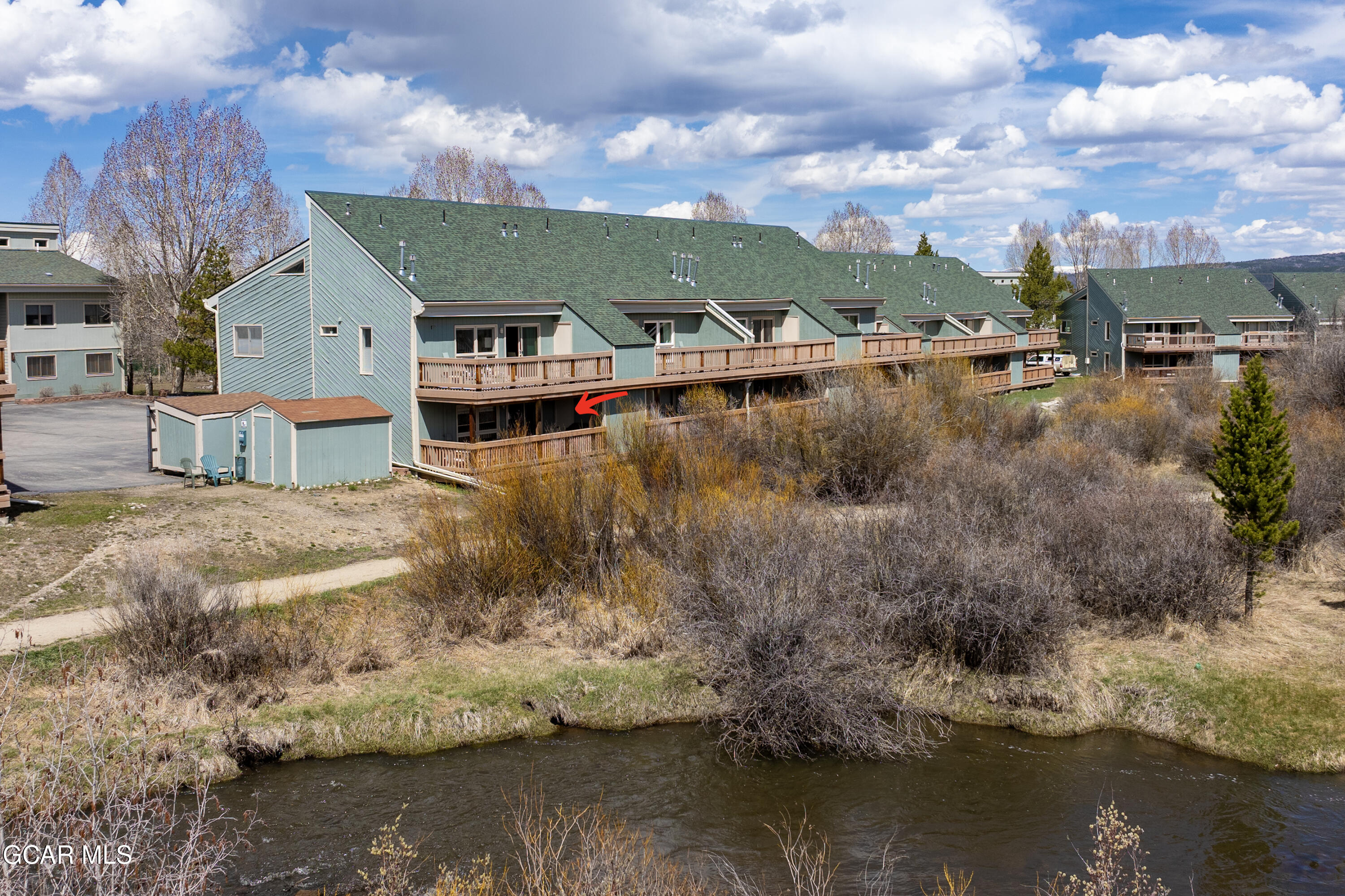 300 Sterling Way 4 (Perry)