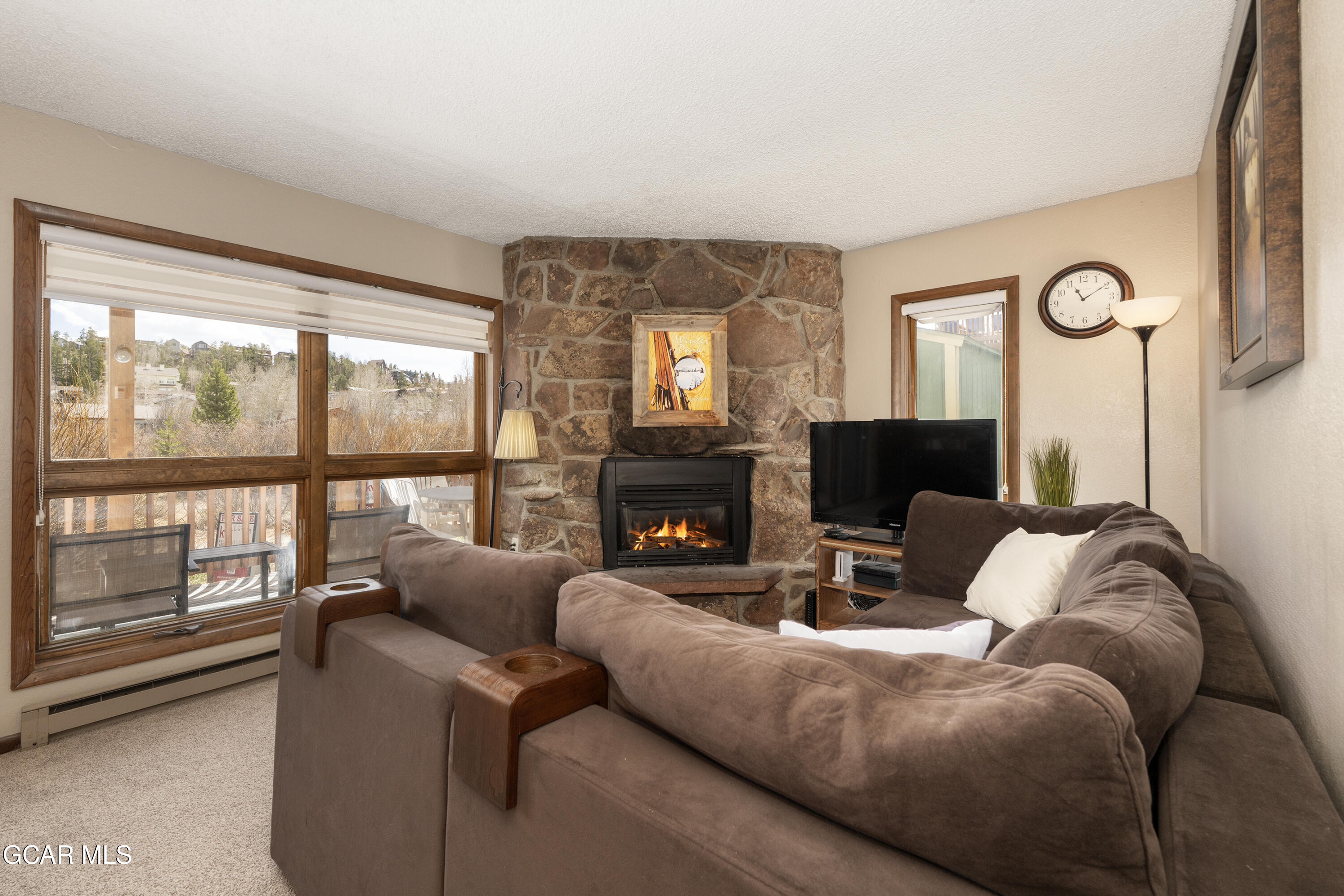 300 Sterling Way 4 (Perry)