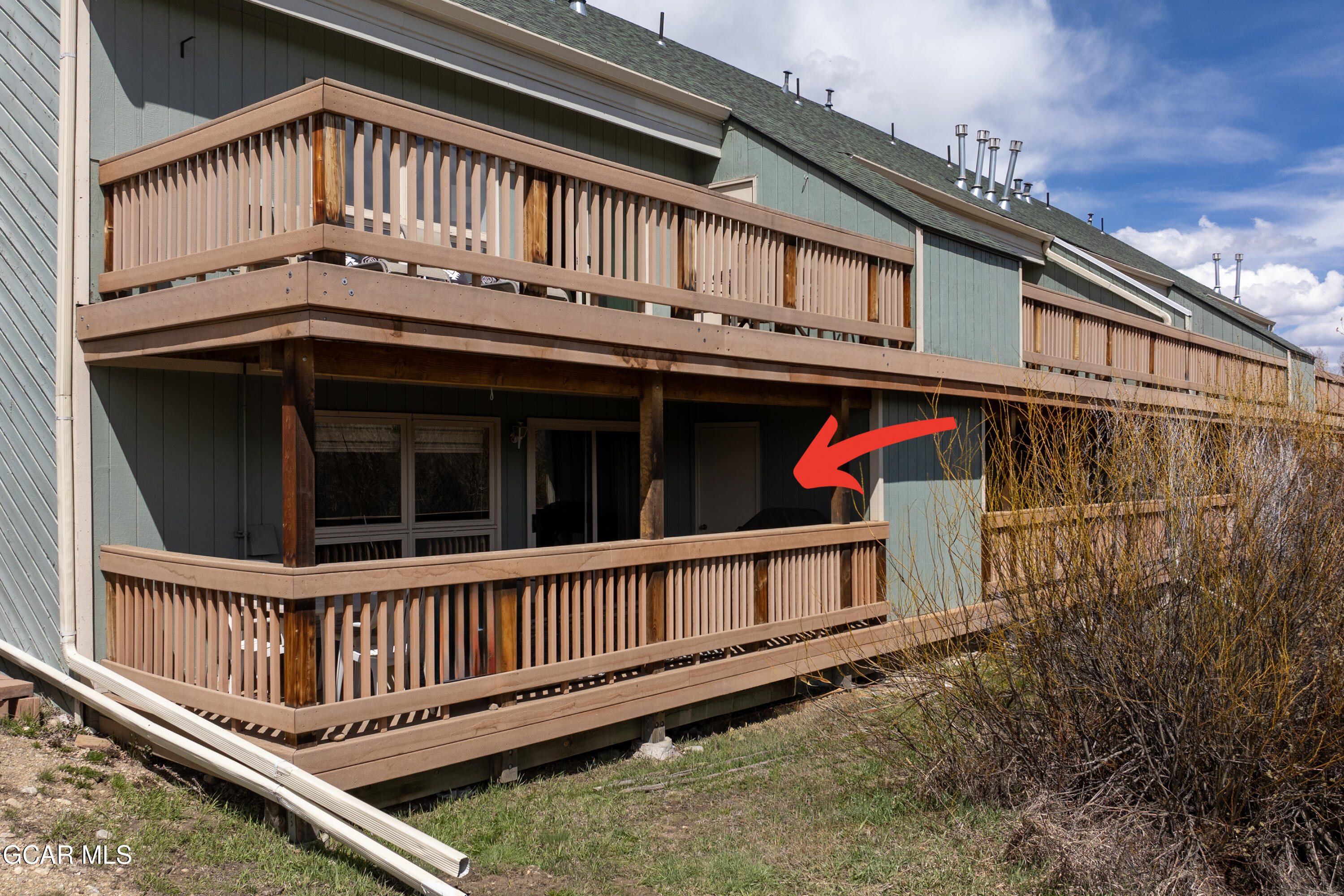 300 Sterling Way 4 (Perry)