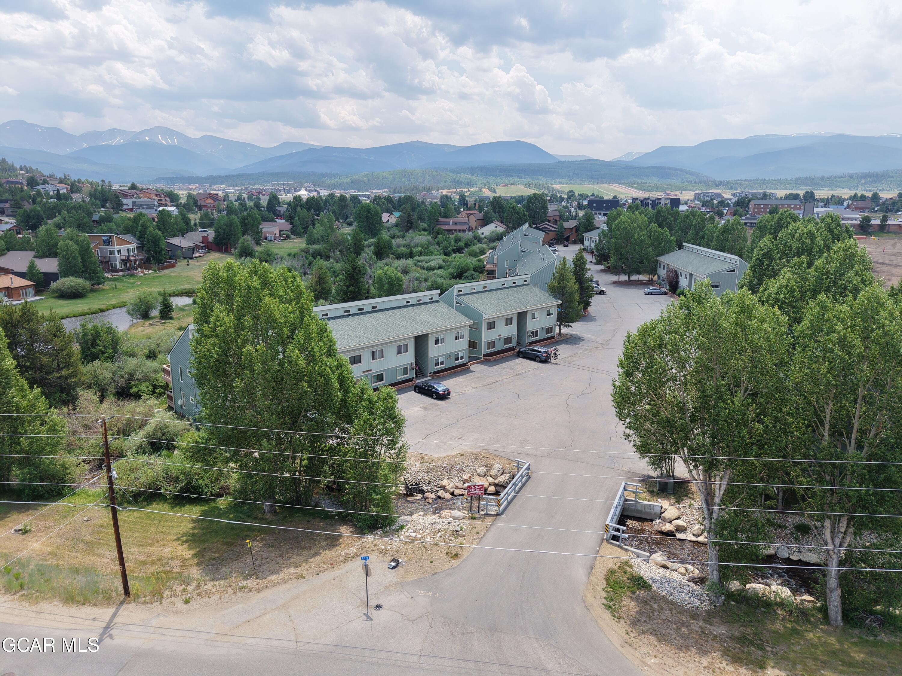 300 Sterling Way 4 (Perry)