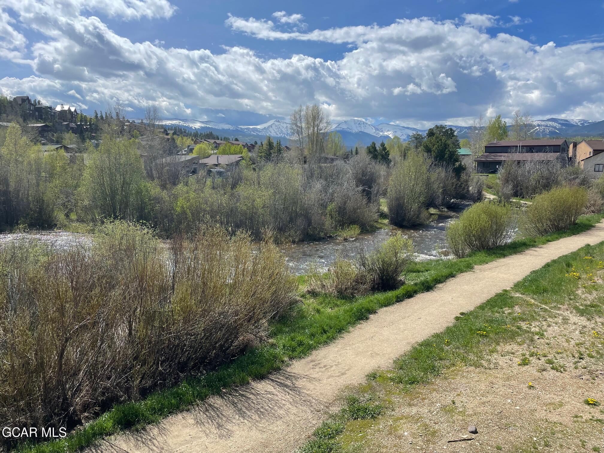 300 Sterling Way 4 (Perry)