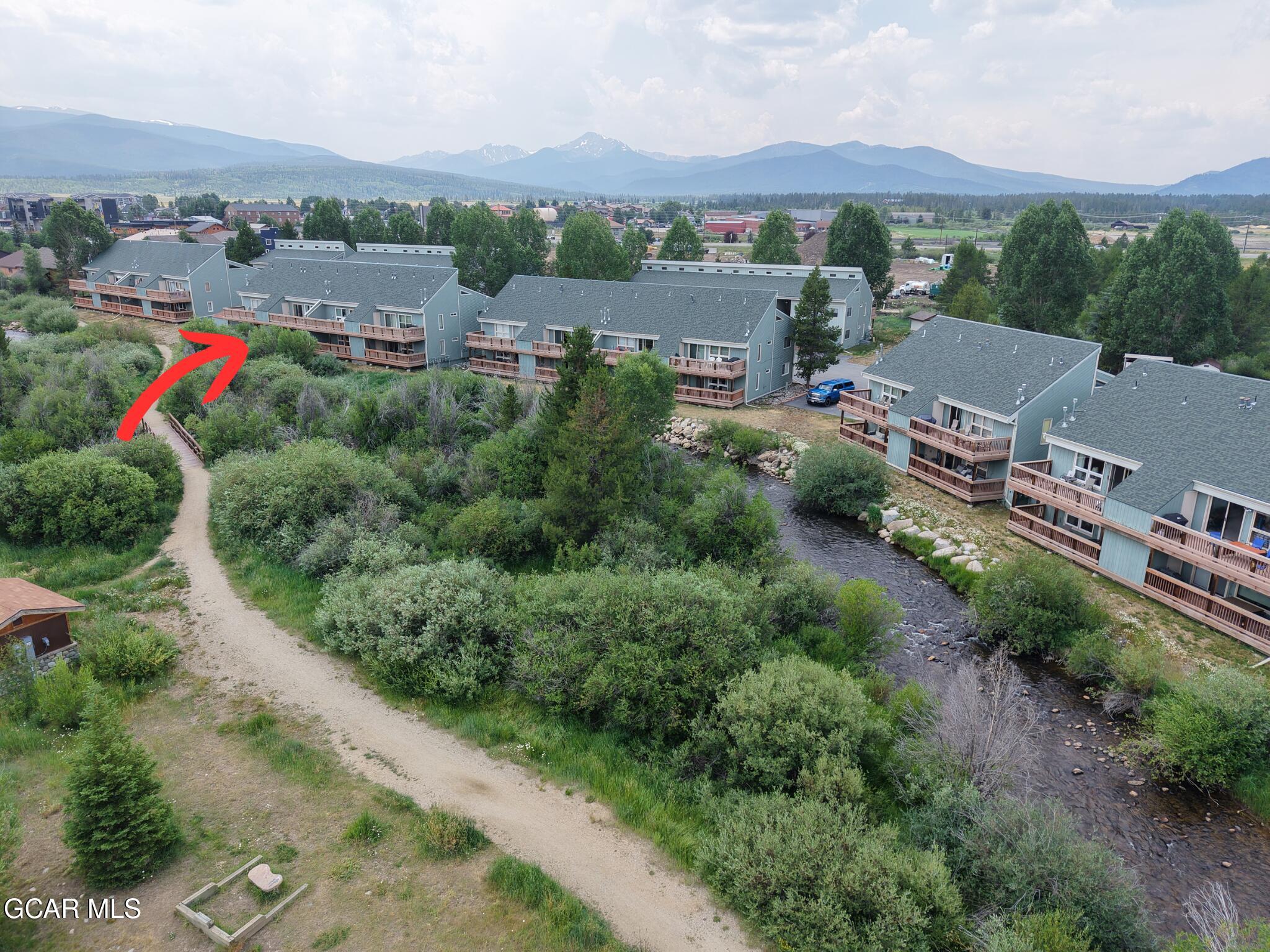 300 Sterling Way 4 (Perry)