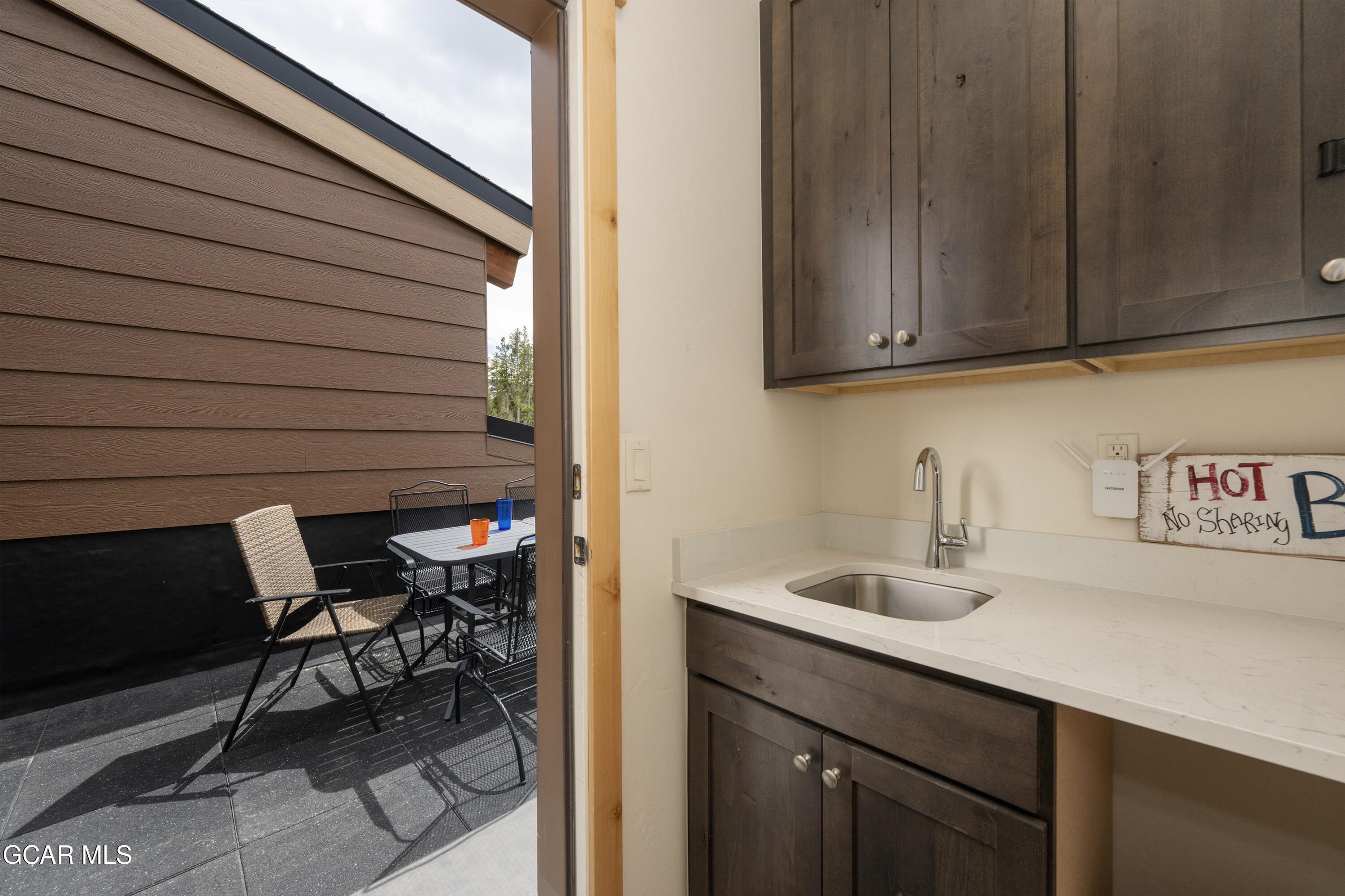 288 Lions Gate Drive