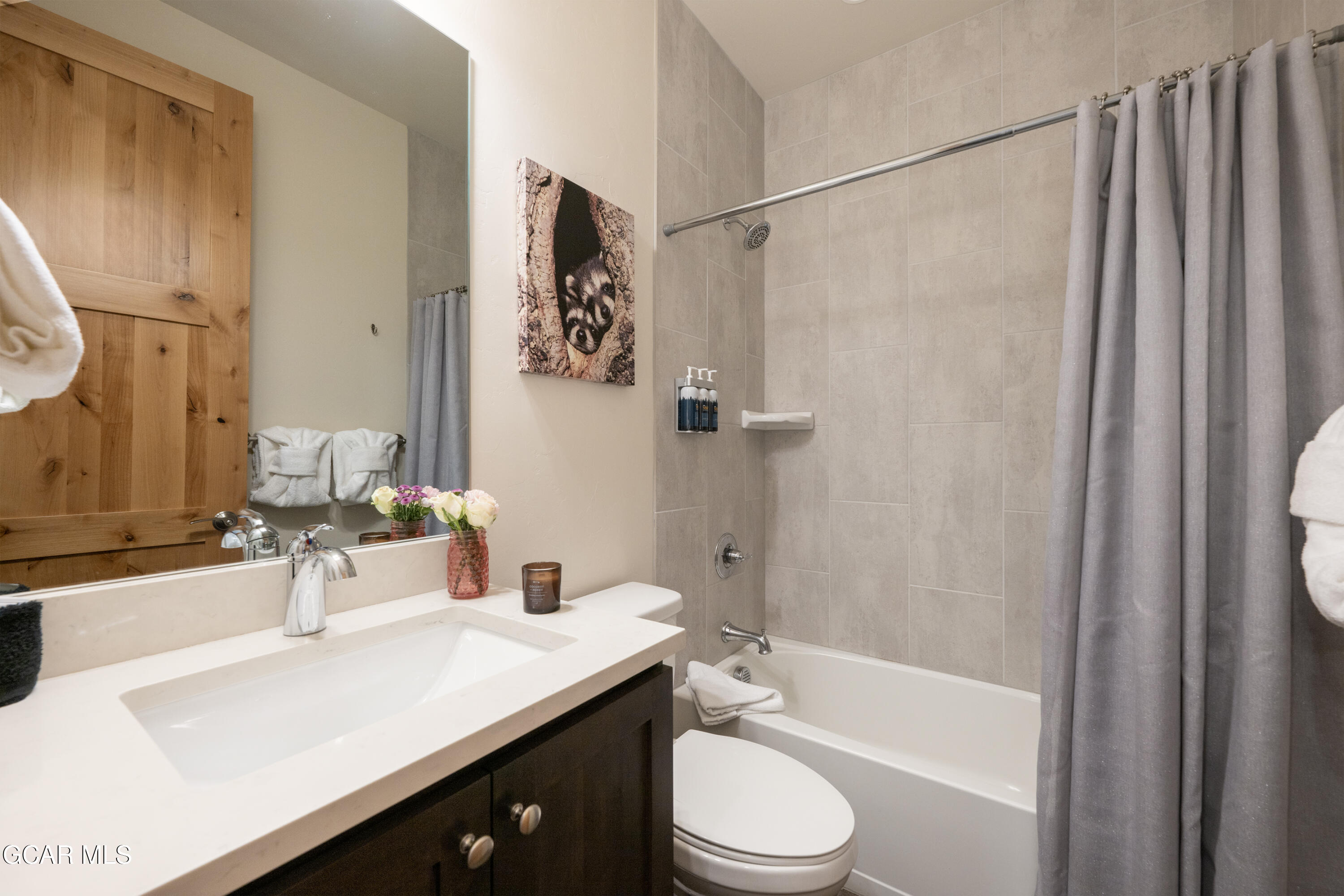 288 Lions Gate Drive