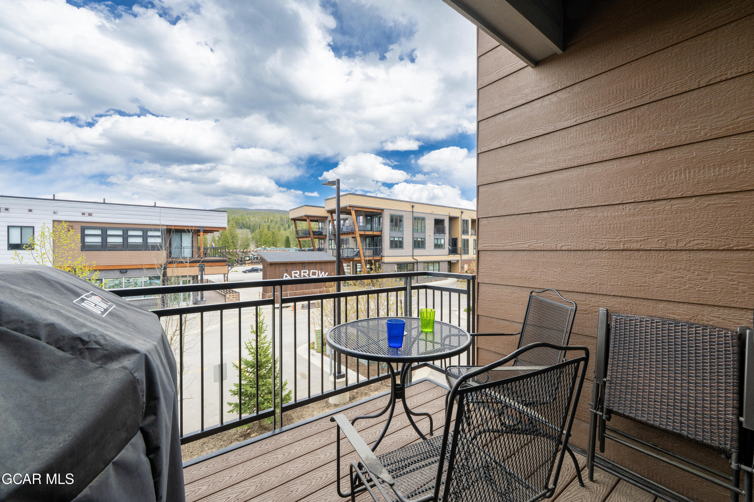 288 Lions Gate Drive