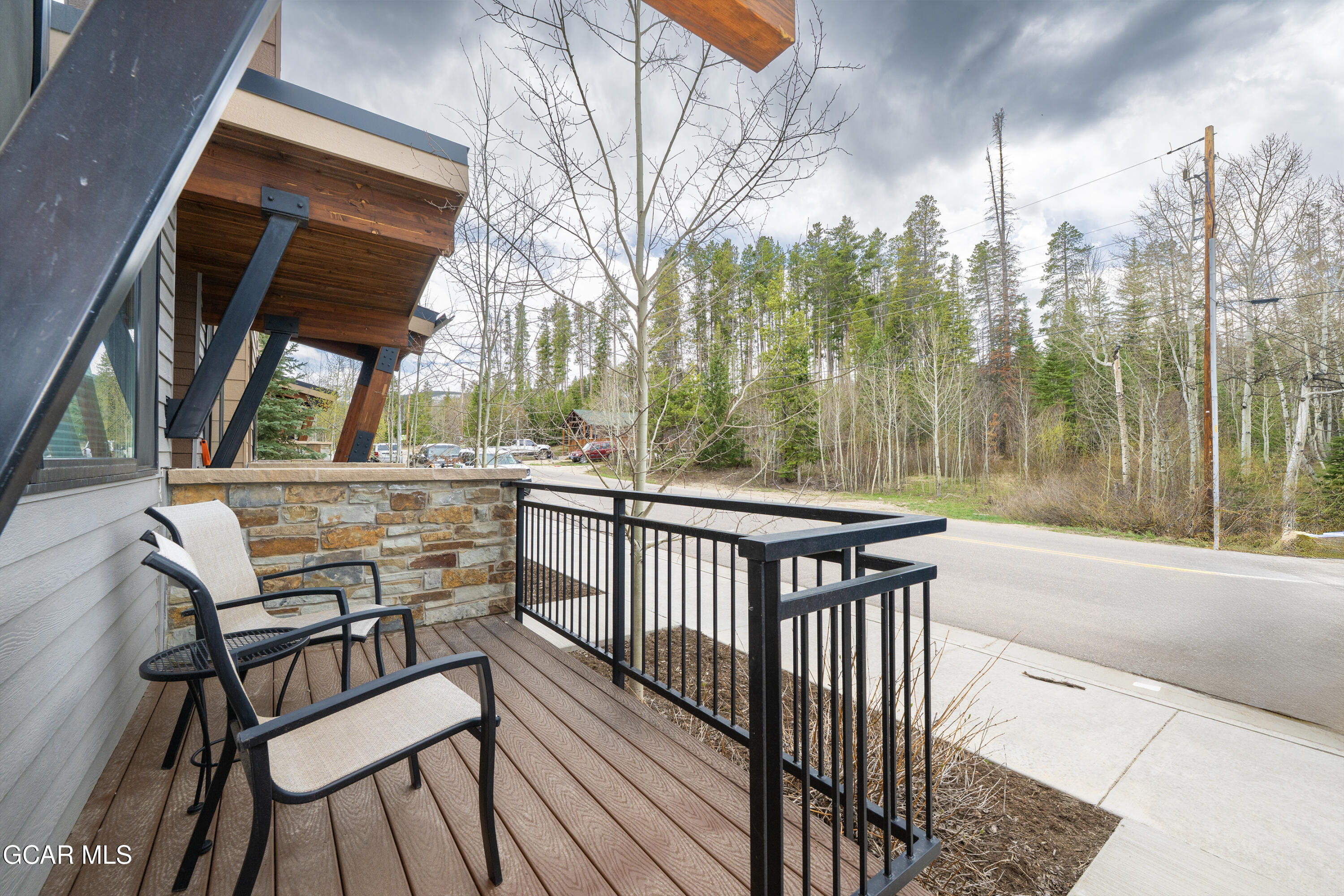 288 Lions Gate Drive