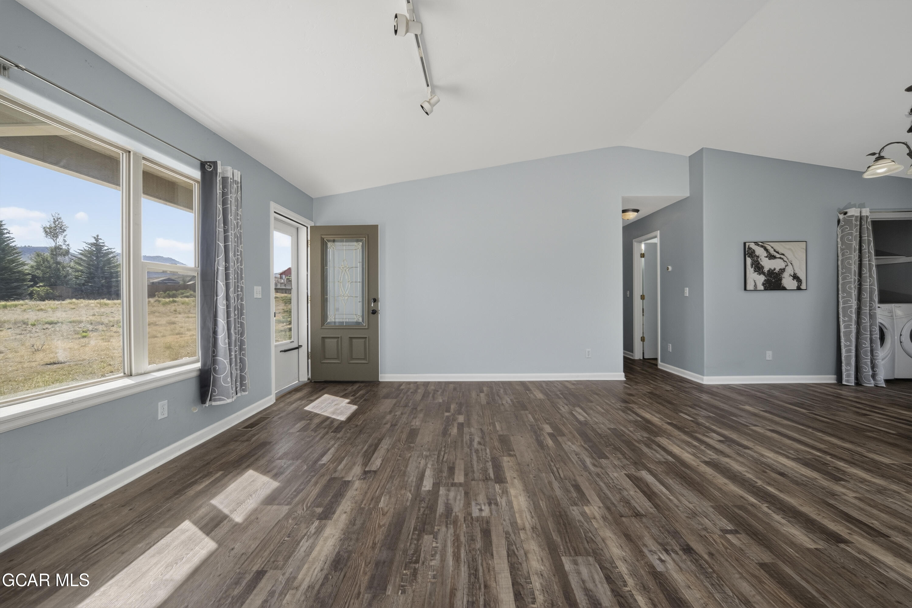 416 East Cedar Avenue
