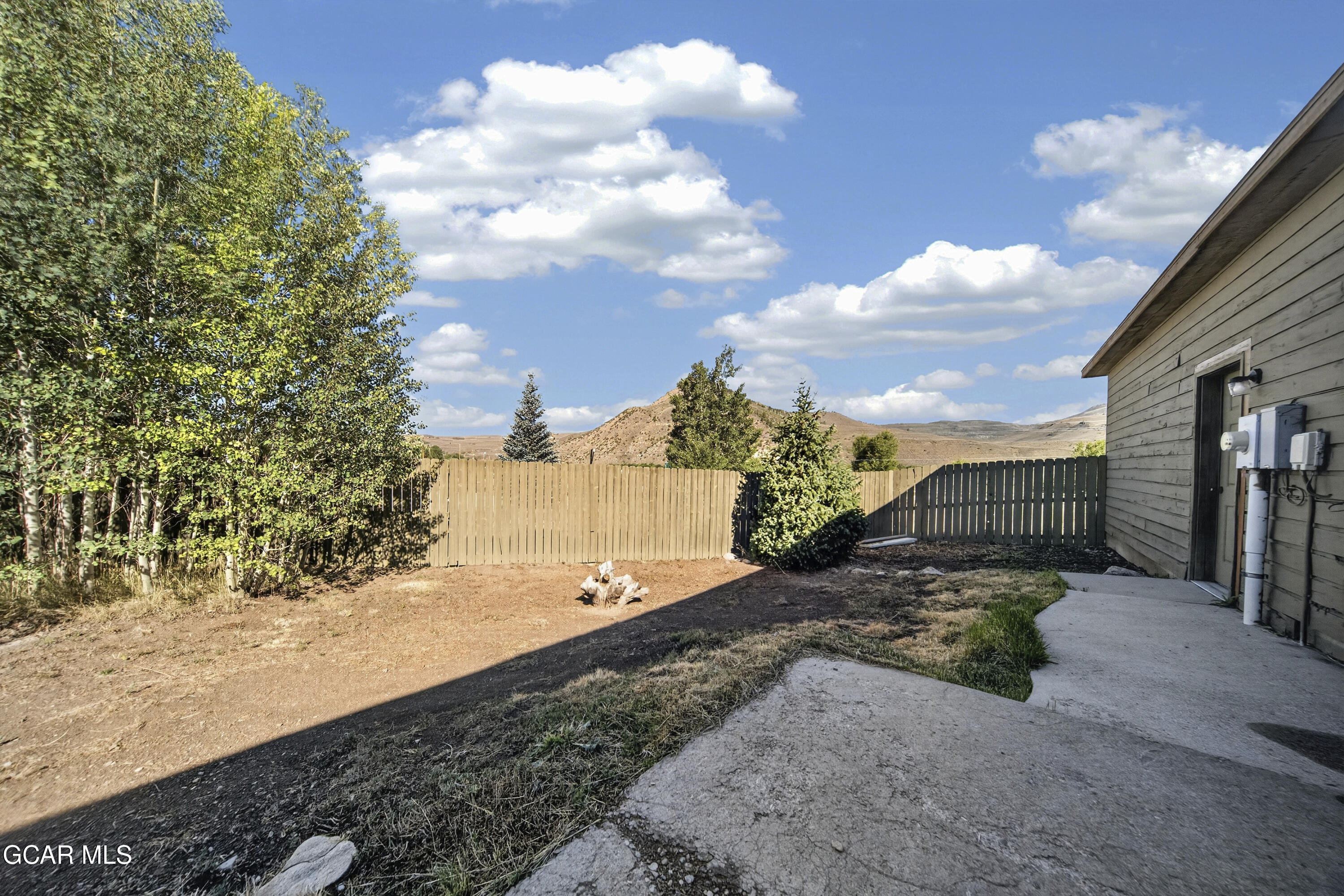416 East Cedar Avenue
