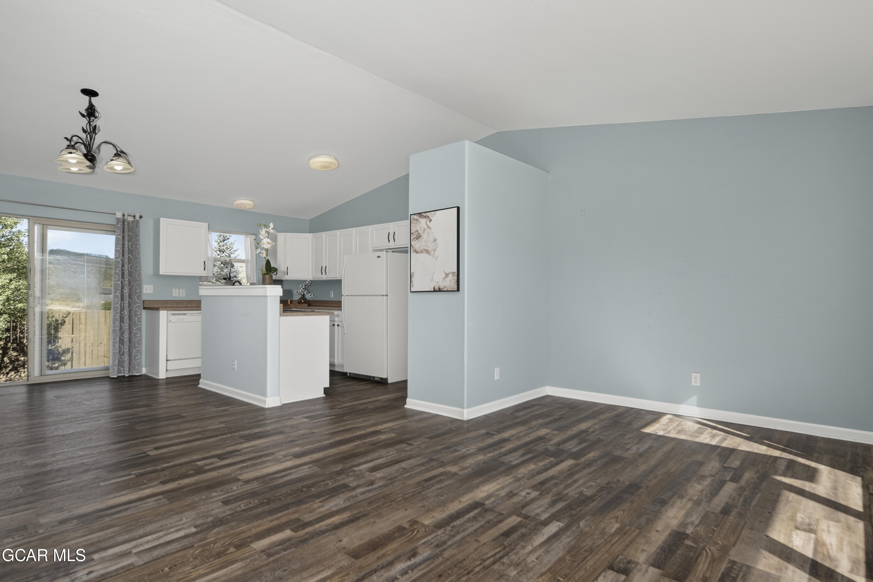 416 East Cedar Avenue
